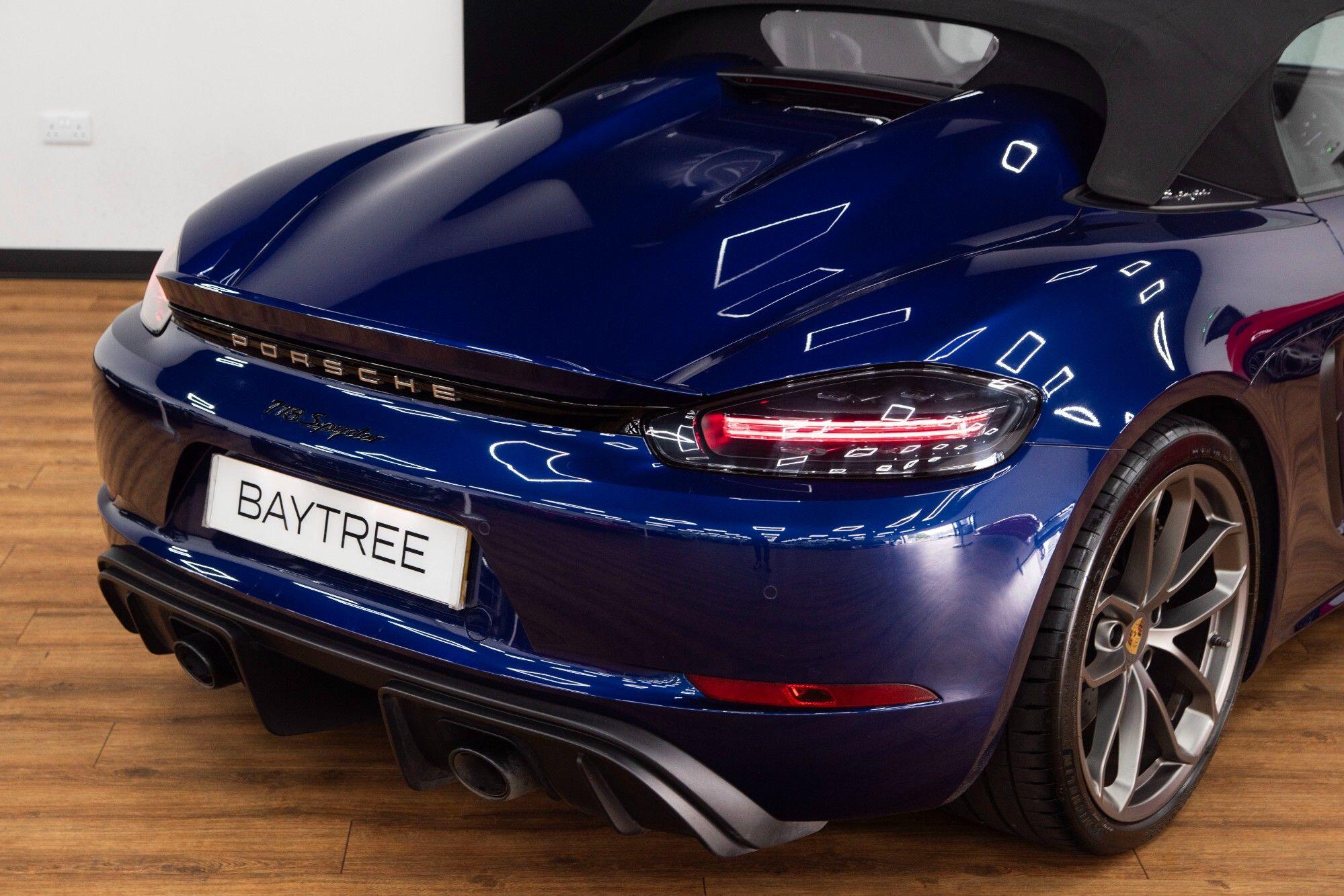 Porsche 718 Spyder view 25