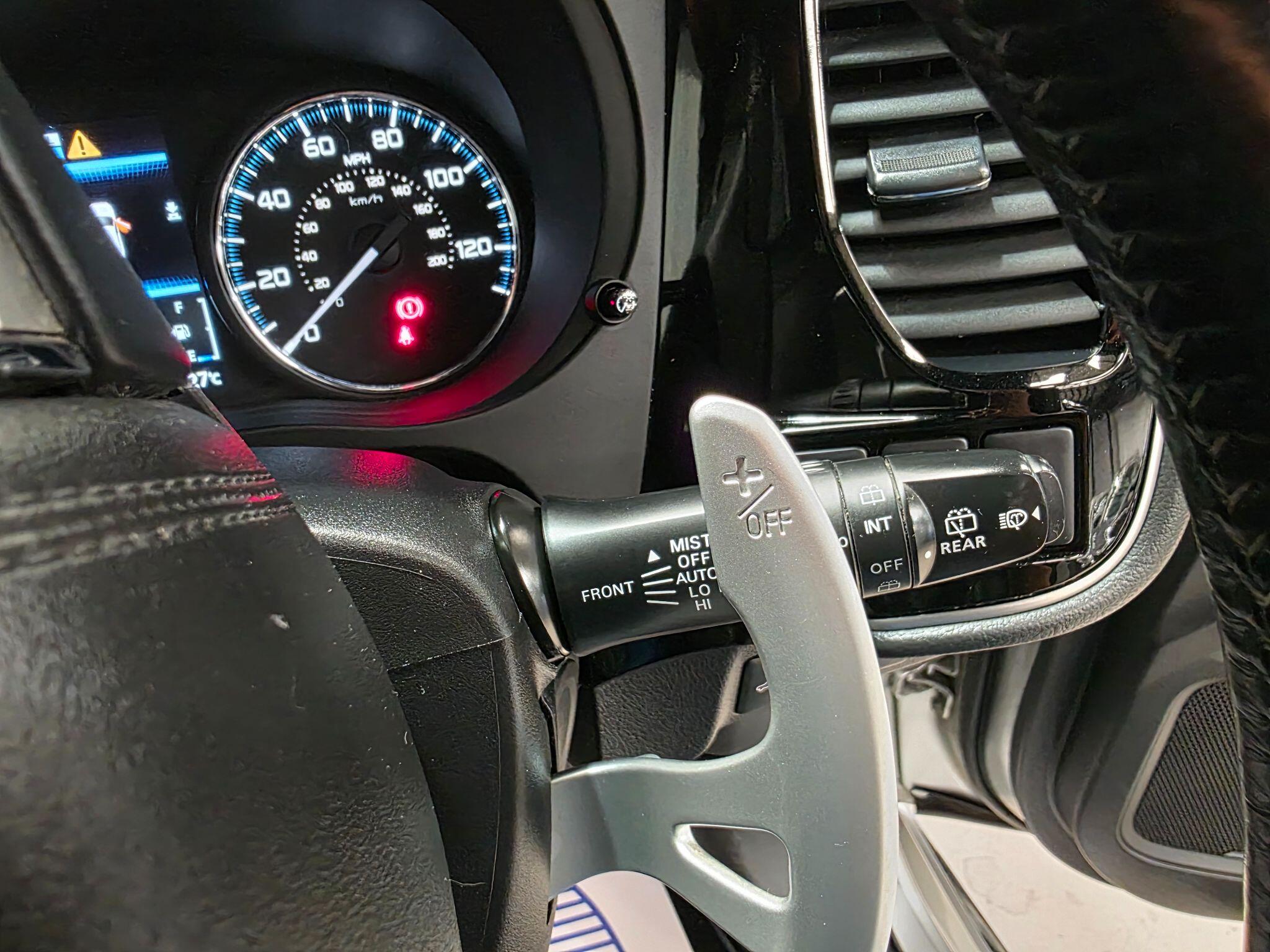 Mitsubishi Outlander view 20