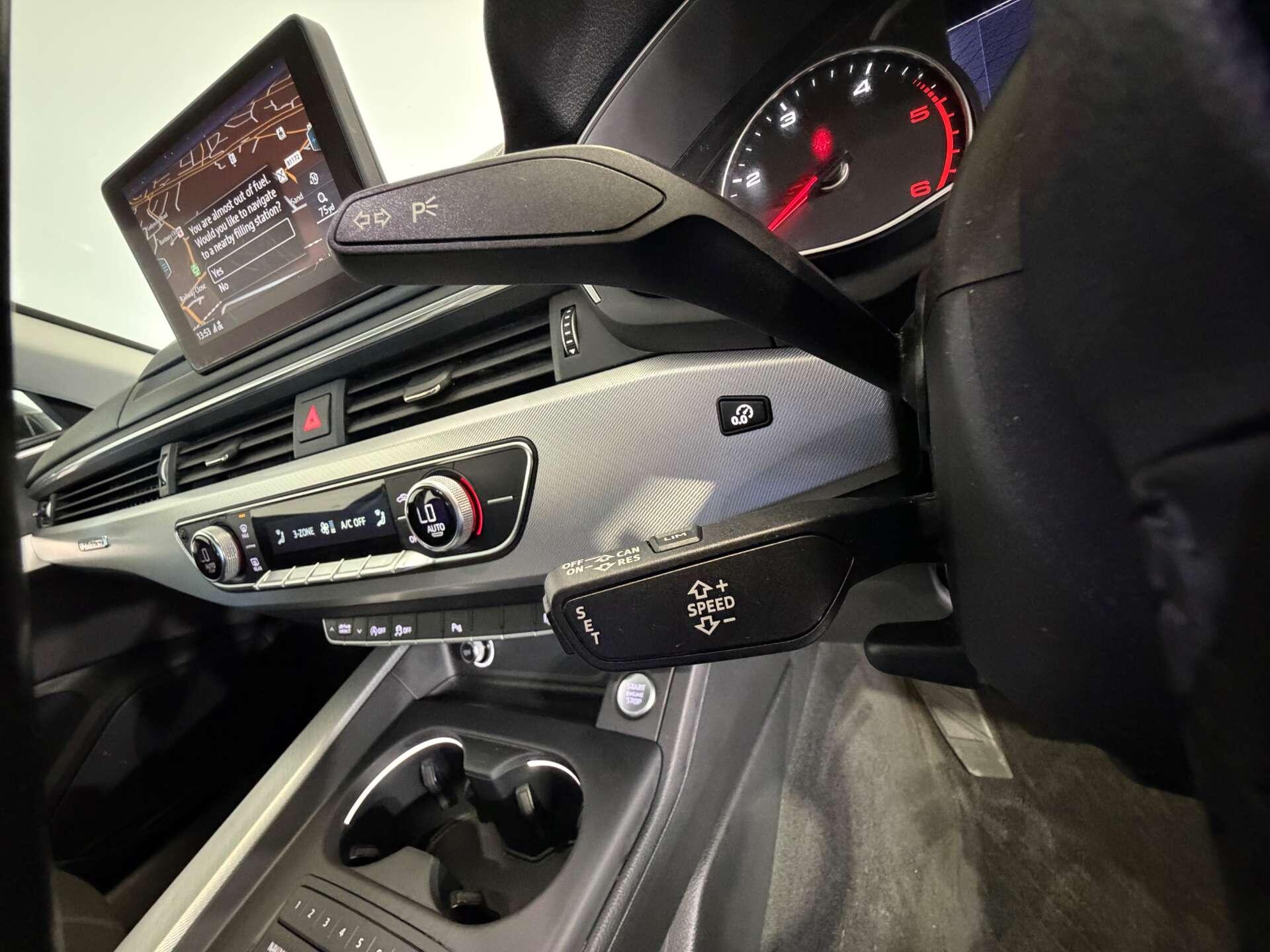 Audi A4 view 32