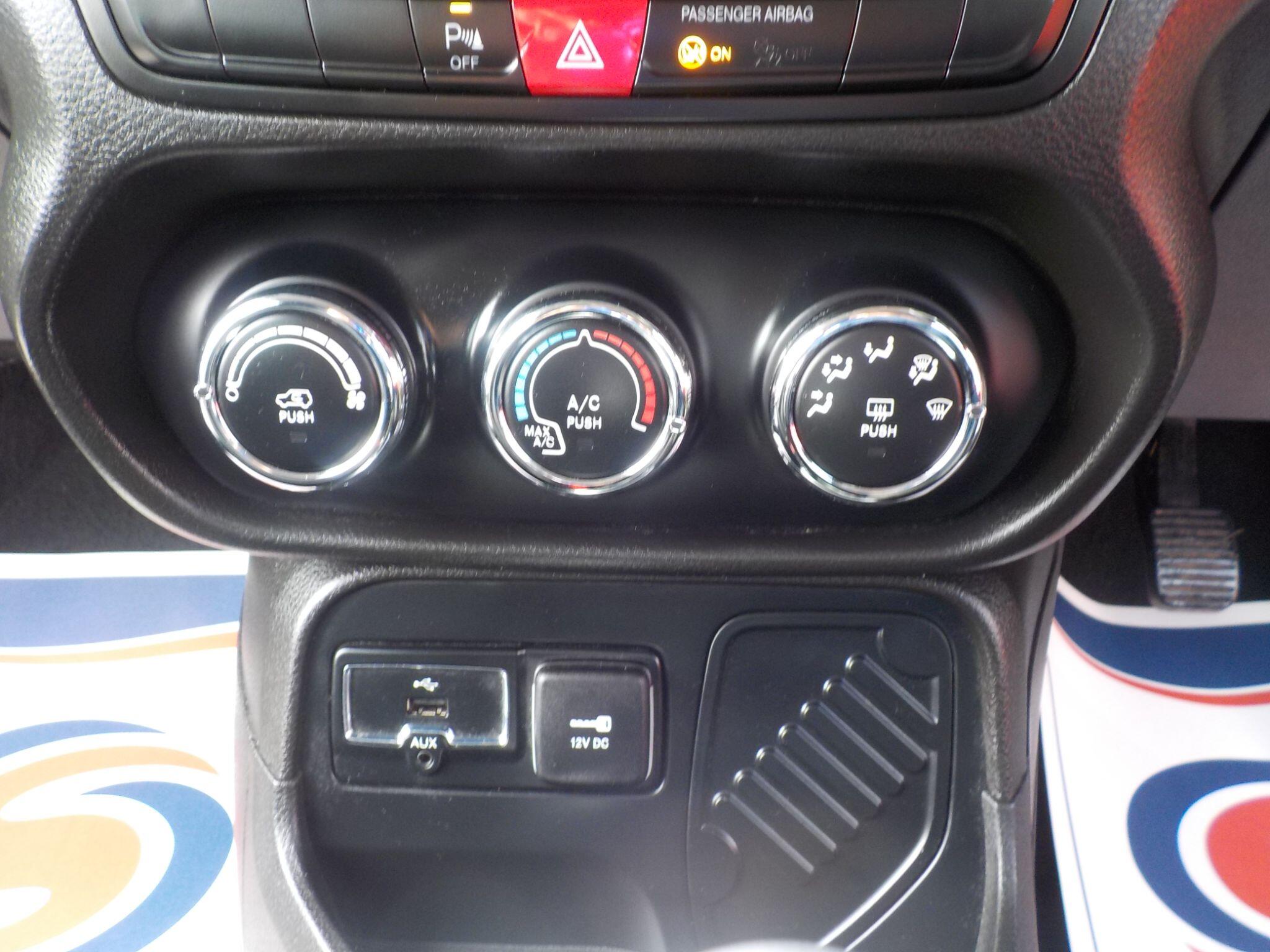 Jeep Renegade 1.4T MultiAirII Longitude Euro 6 (s/s) 5dr