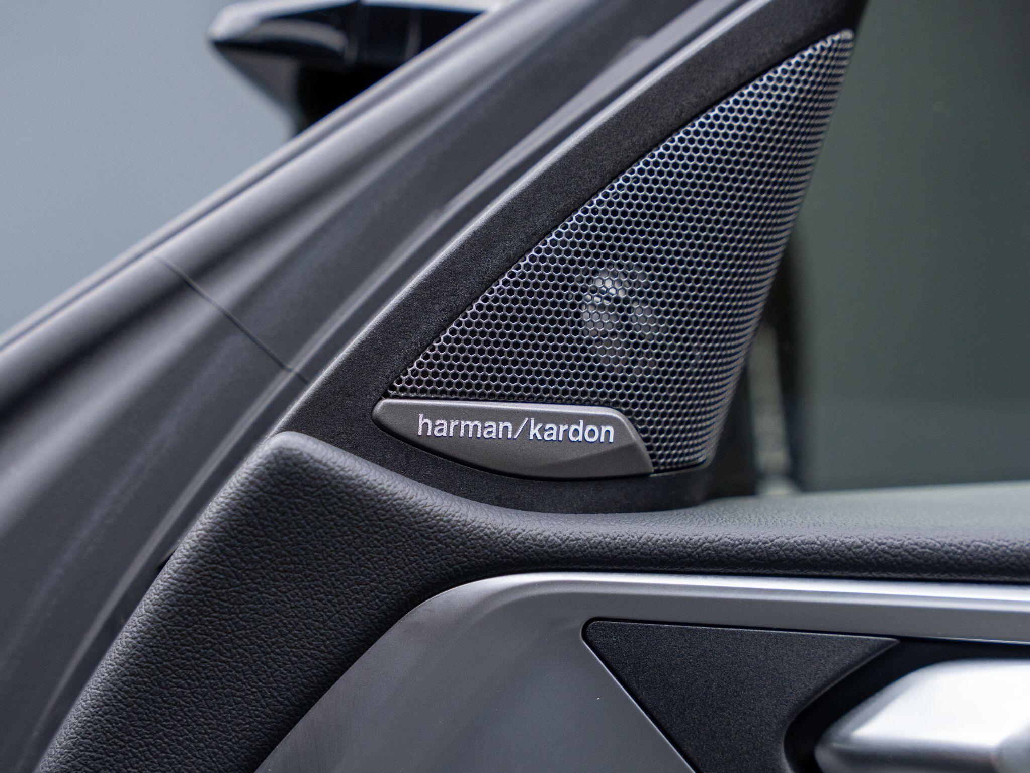 BMW M4 view 6