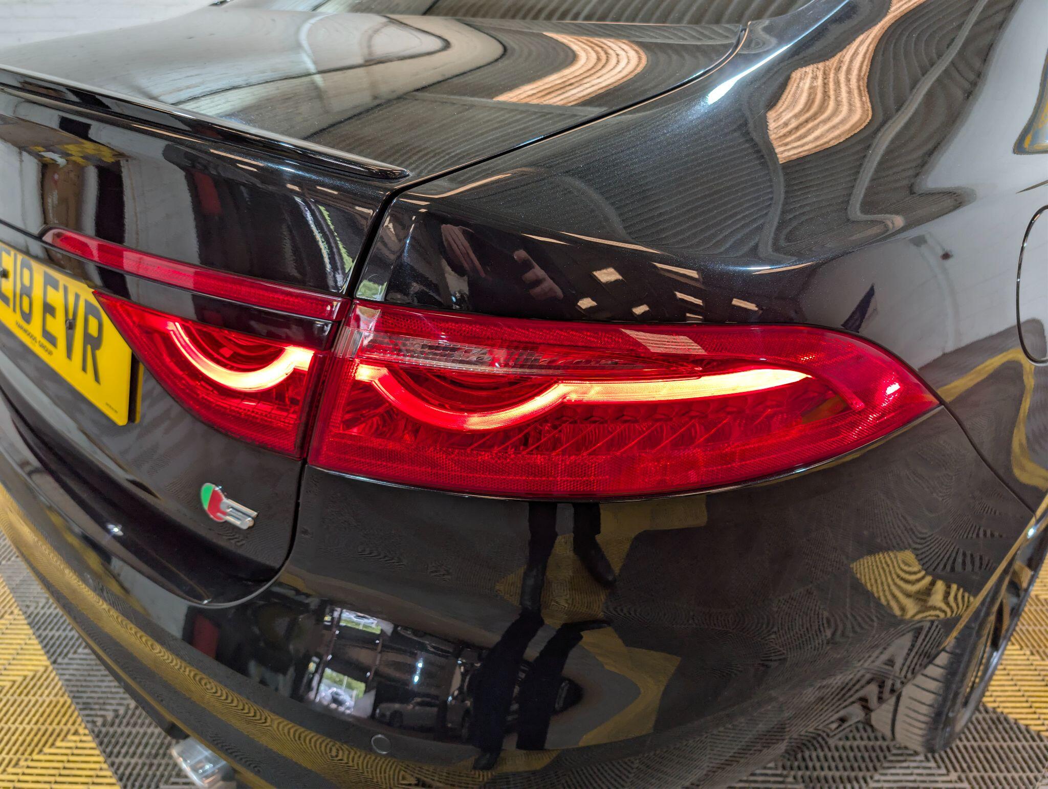 Jaguar XF view 55