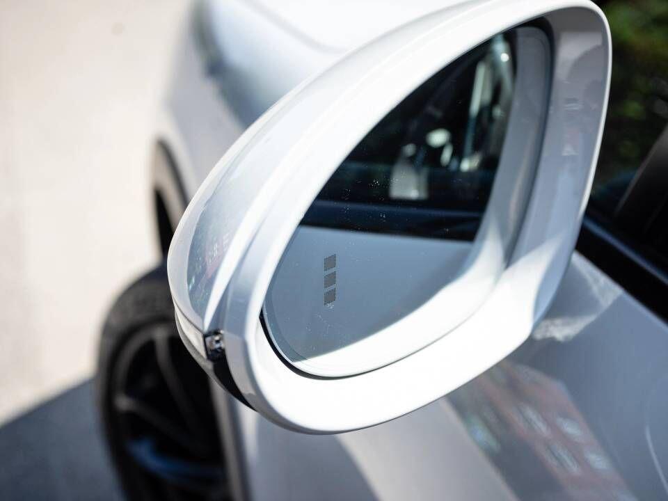 Porsche Cayenne view 64