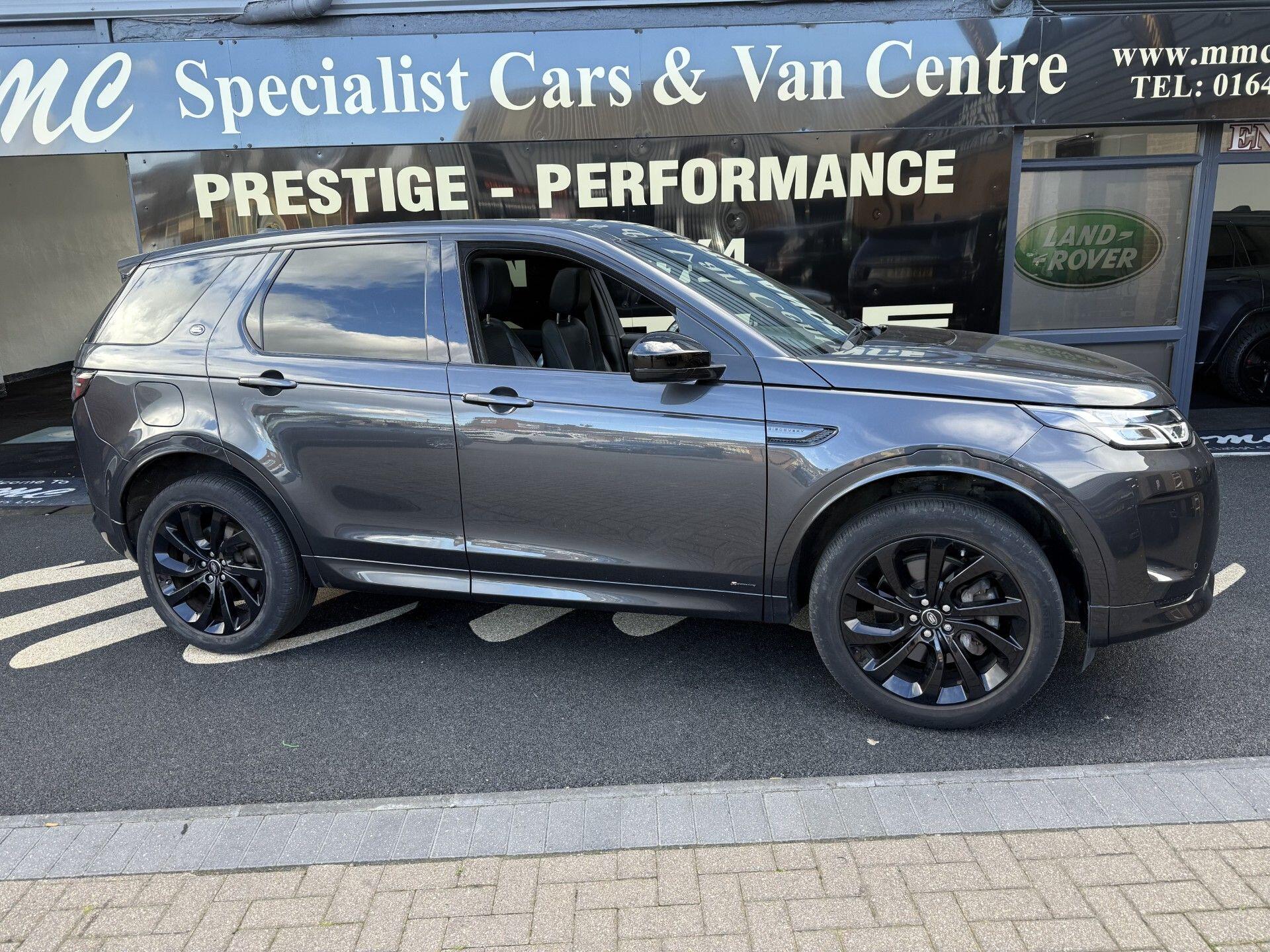 Land Rover Discovery Sport view 3