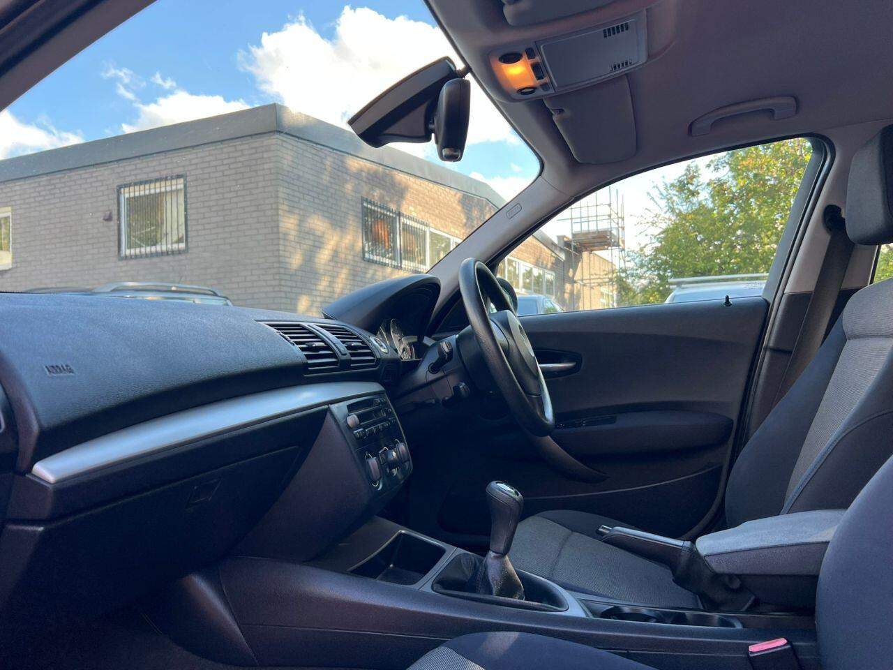 BMW 1 Series view 18