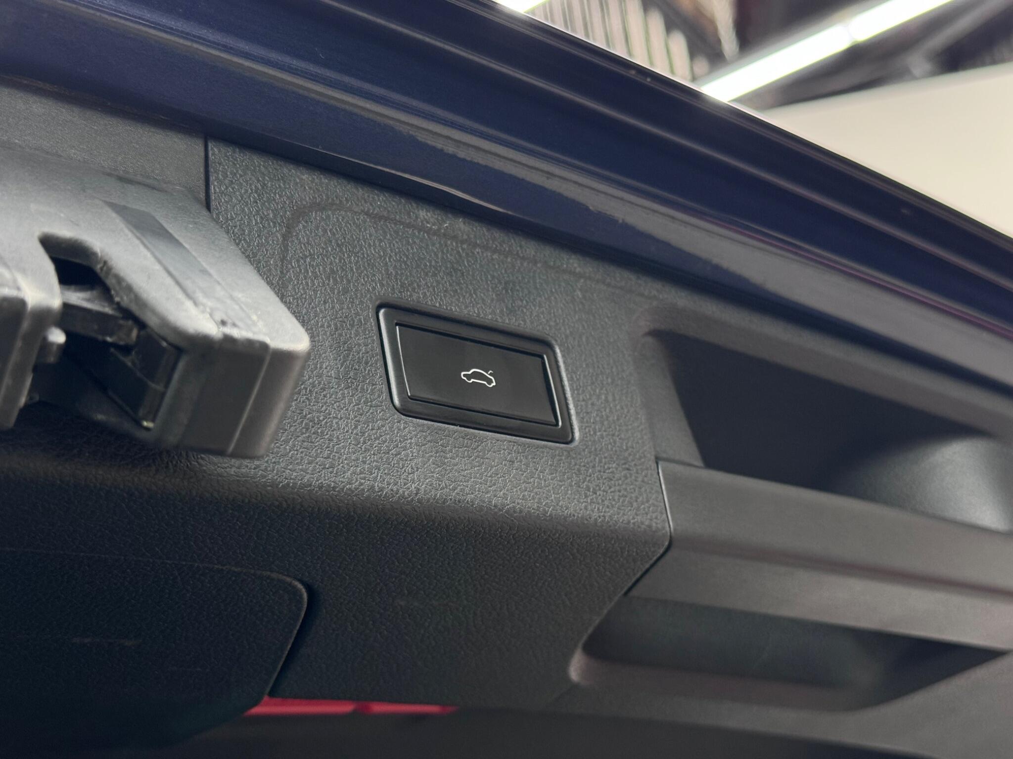 Volkswagen Passat view 27
