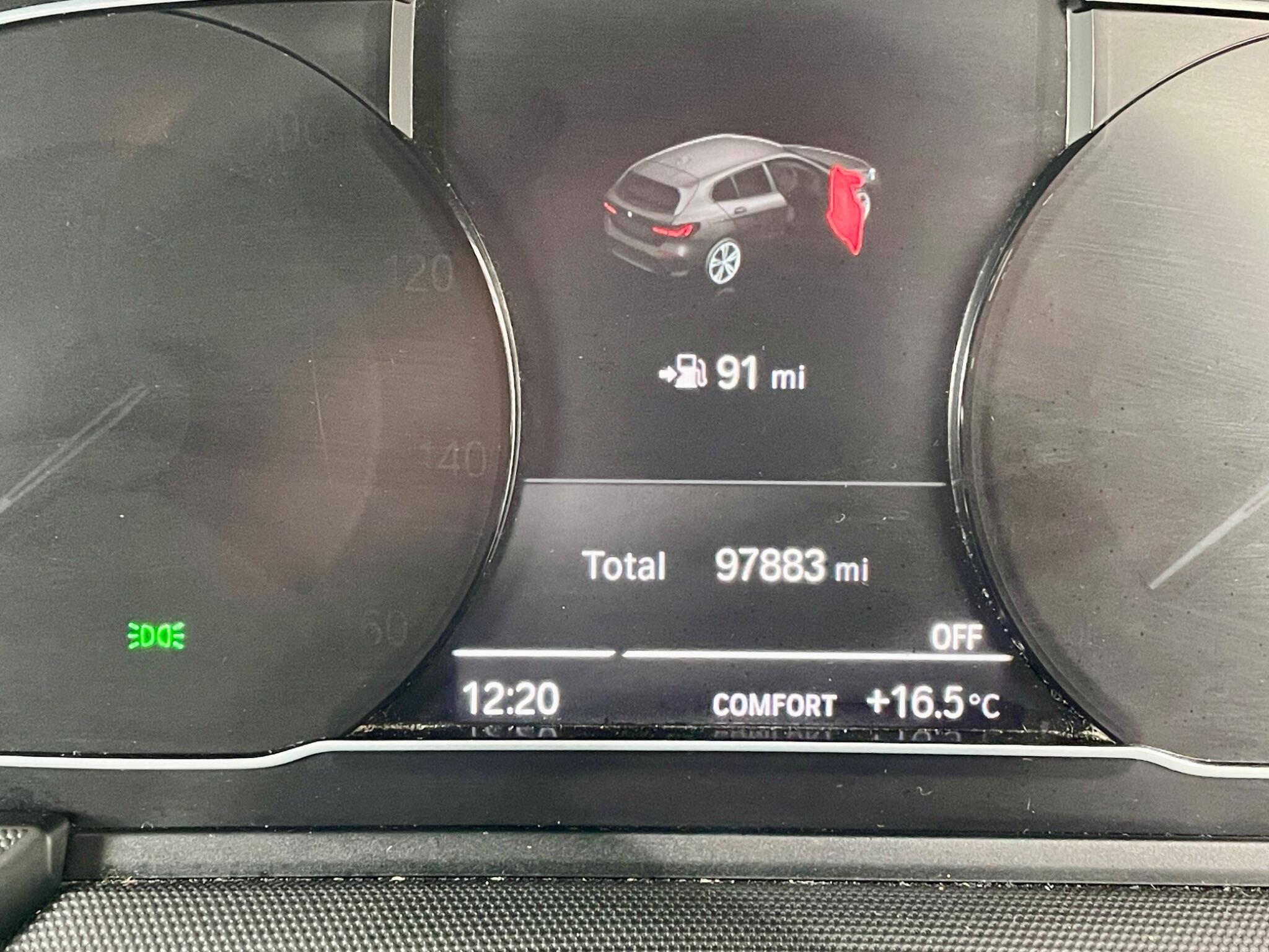 BMW 1 Series view 35