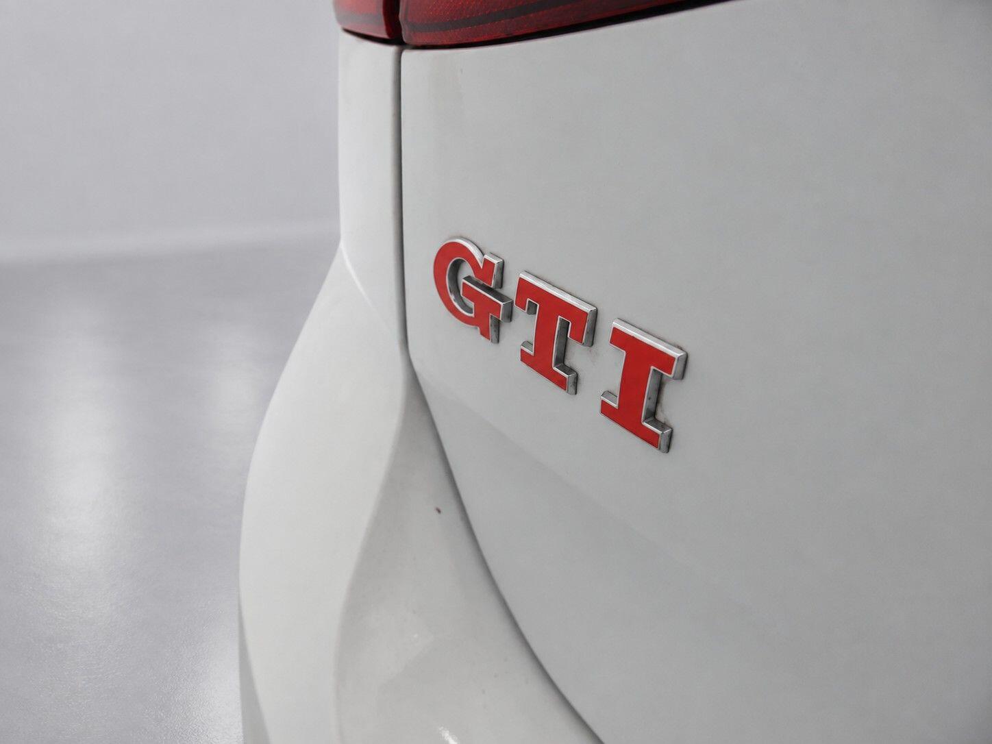 Volkswagen Golf view 16