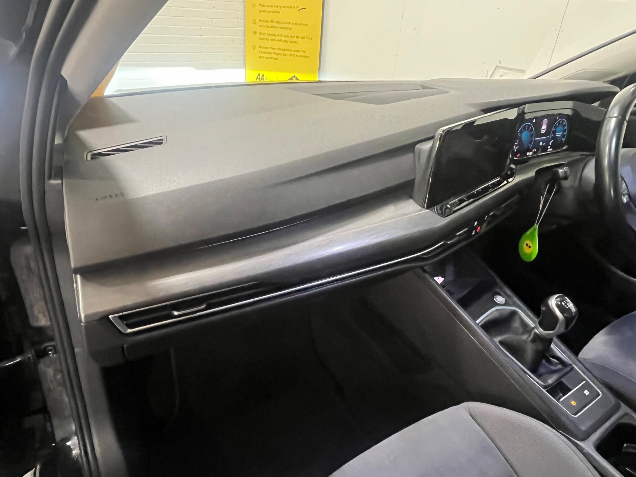 2020 Volkswagen Golf 1.5 TSI Style Euro 6 (s/s) 5dr • 63,000 miles image 16