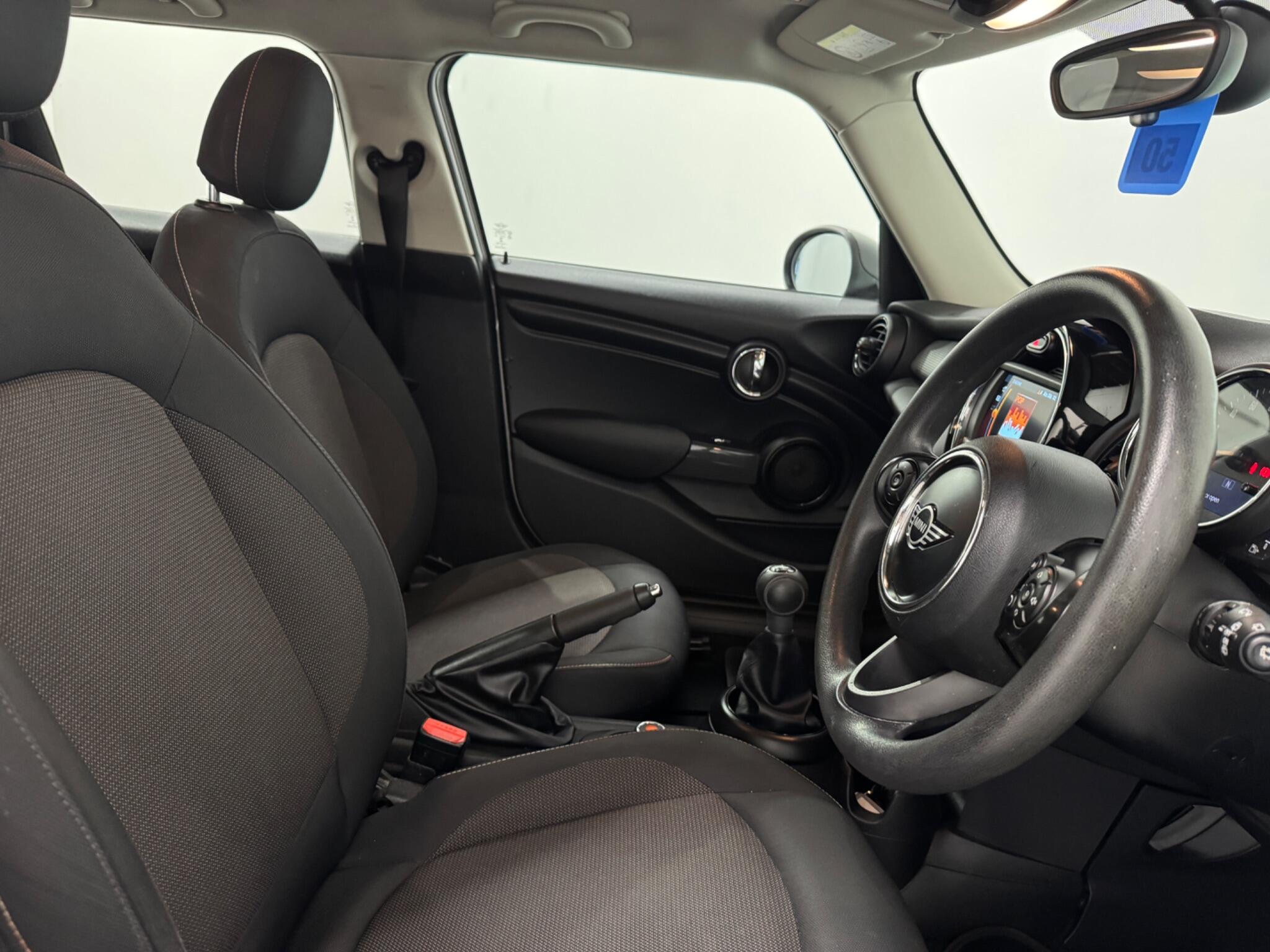 Mini Hatch view 10