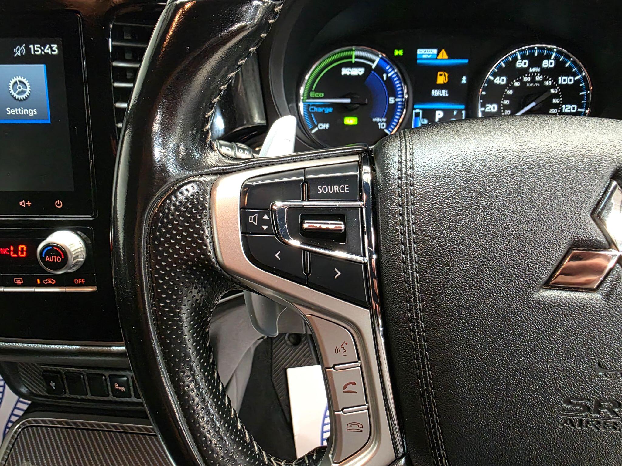 Mitsubishi Outlander view 17