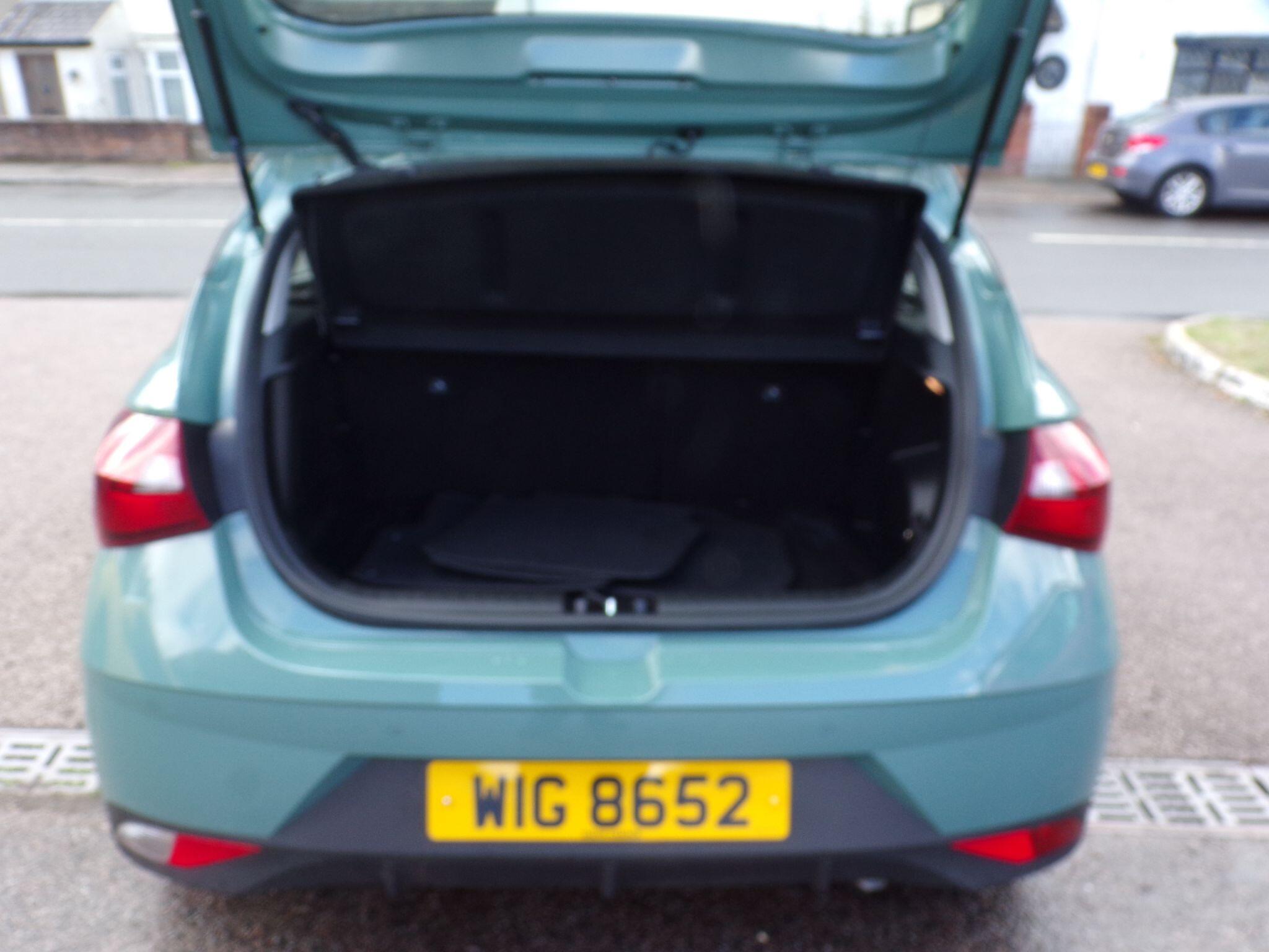 Hyundai I20 view 8