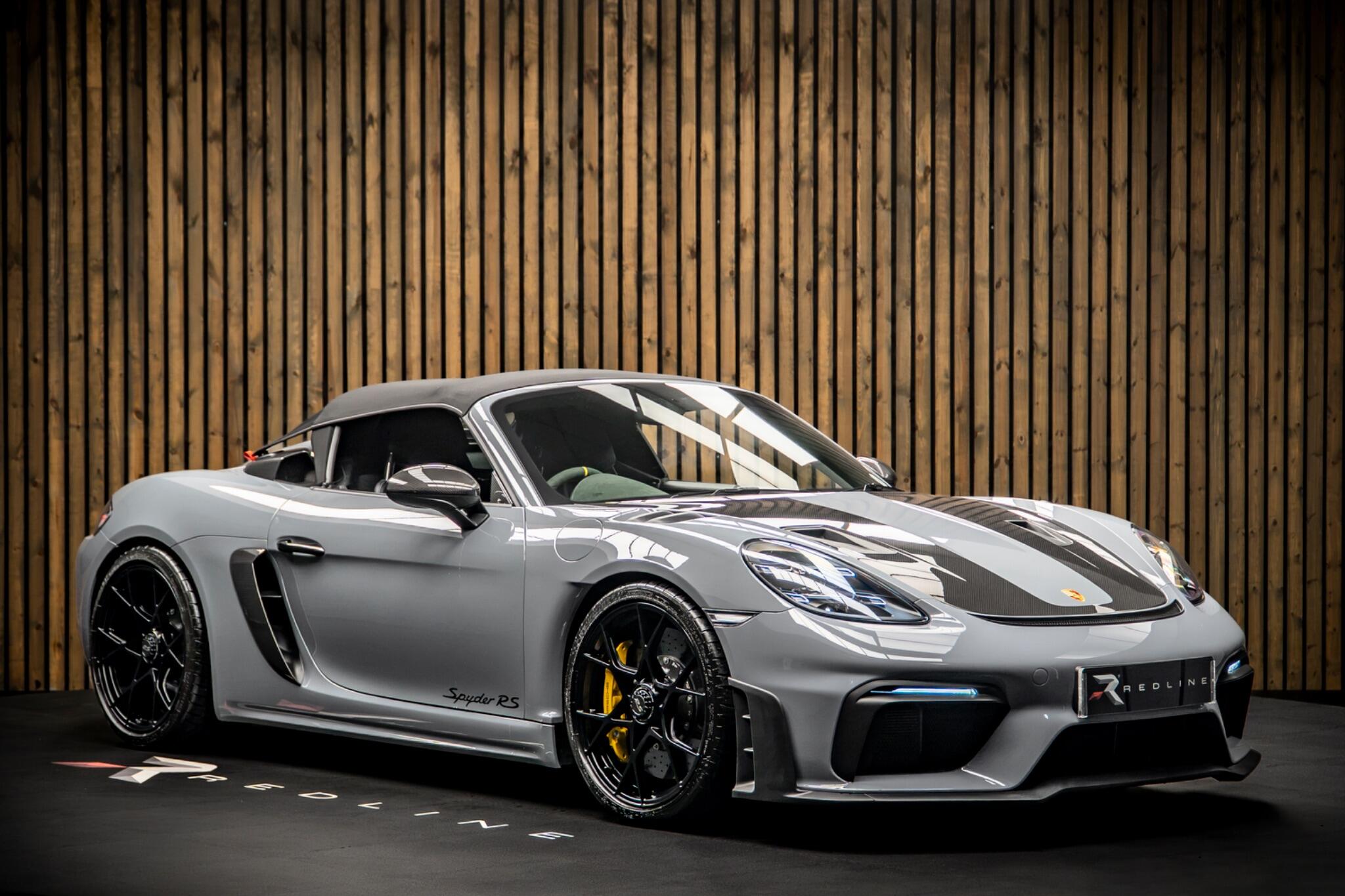 Porsche 718 Spyder view 12