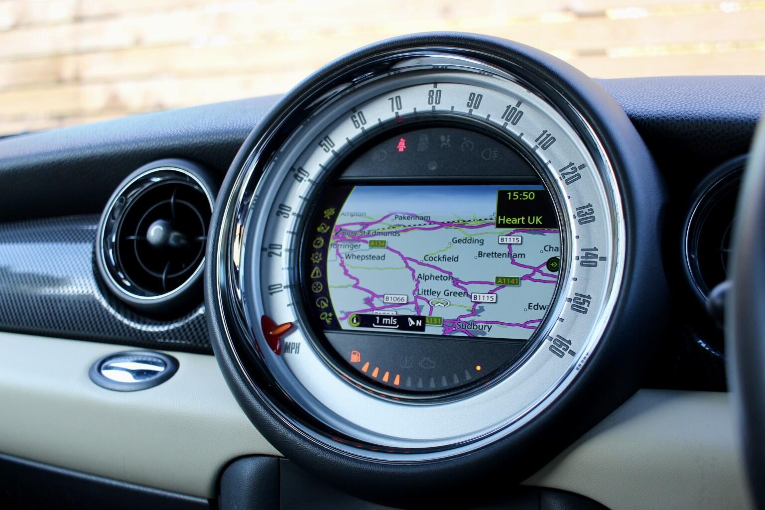 Mini Hatch view 15