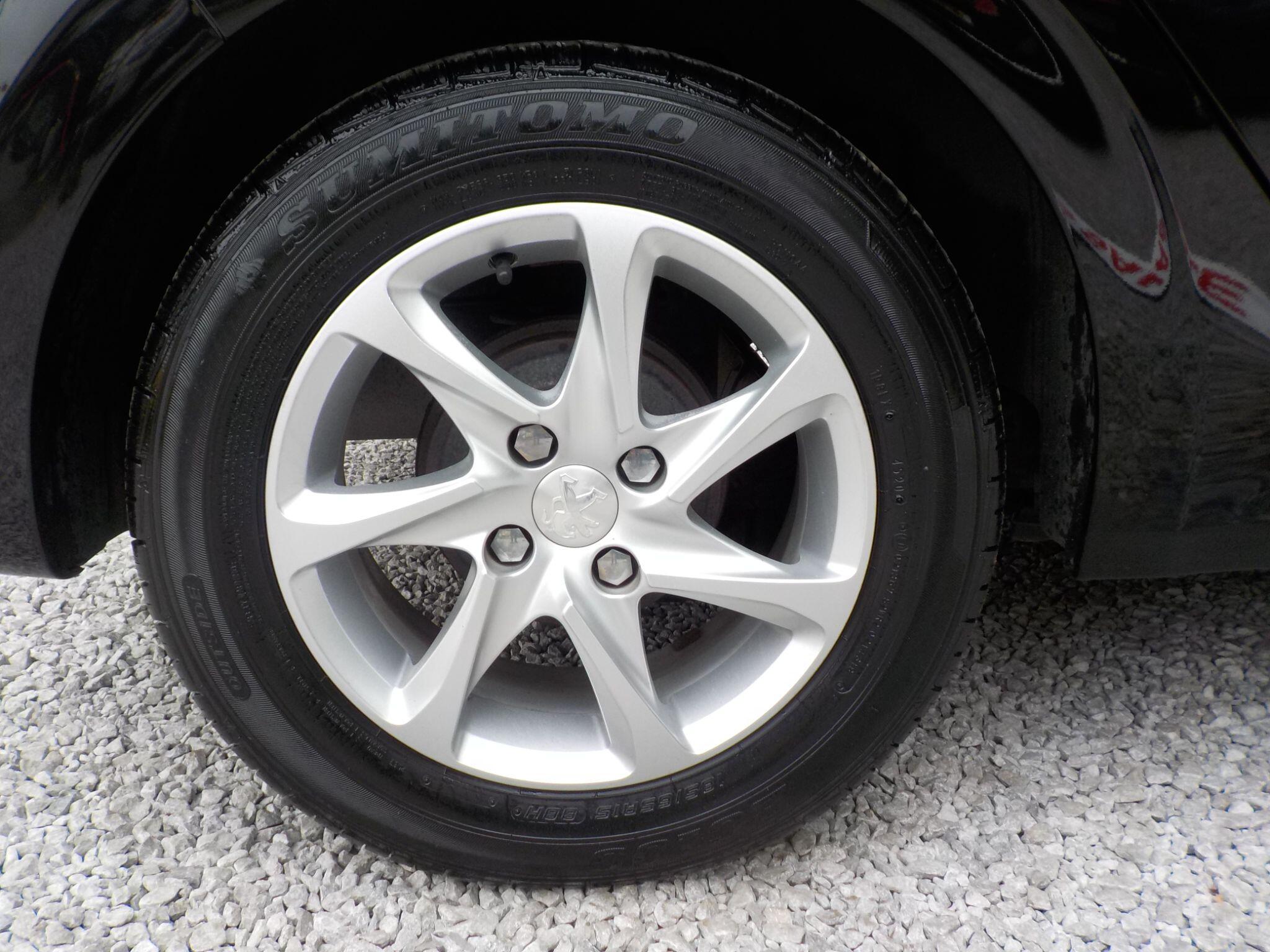 Peugeot 208 1.2 VTi PureTech Active Euro 5 5dr