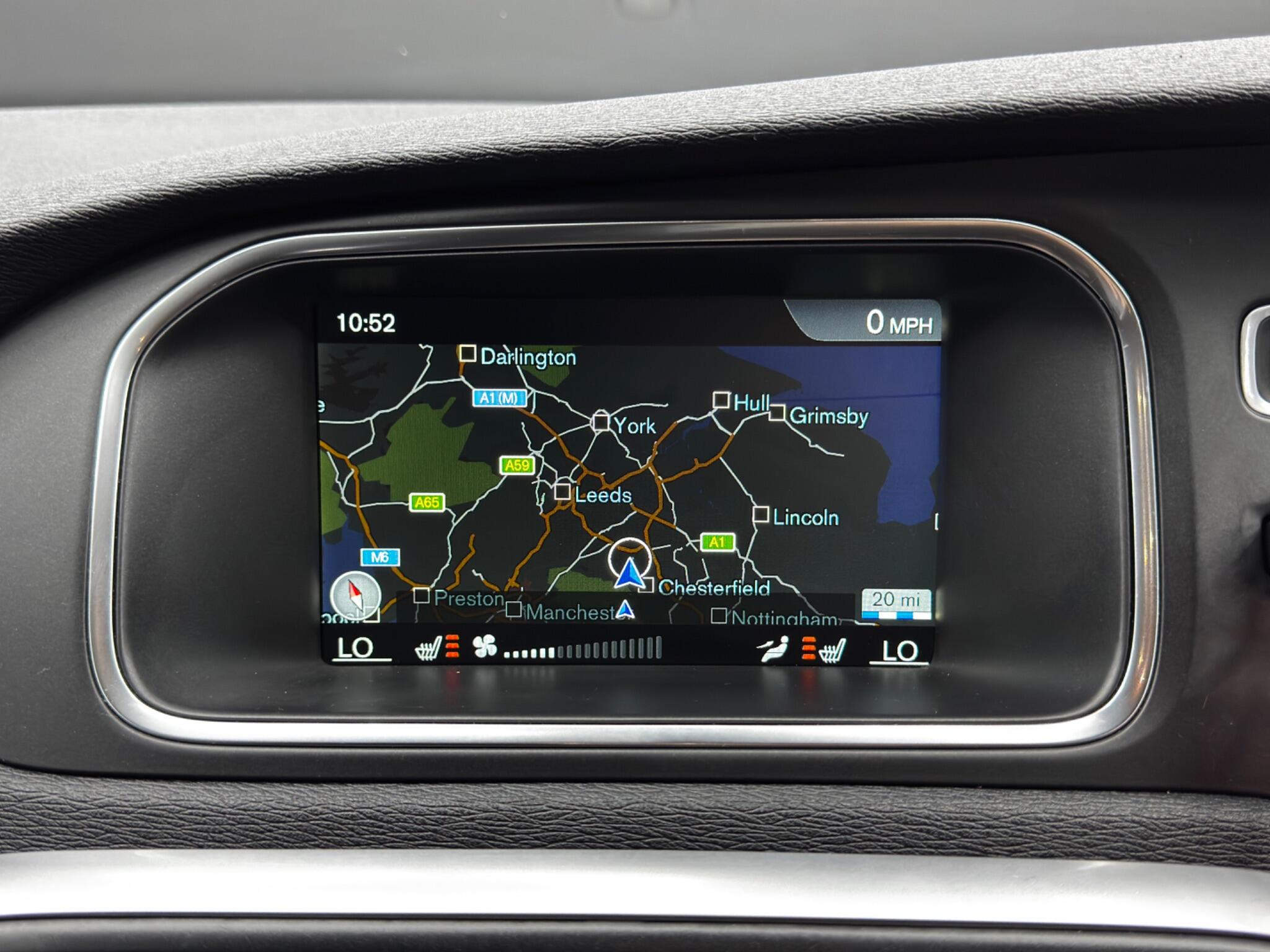 Volvo V40 view 28