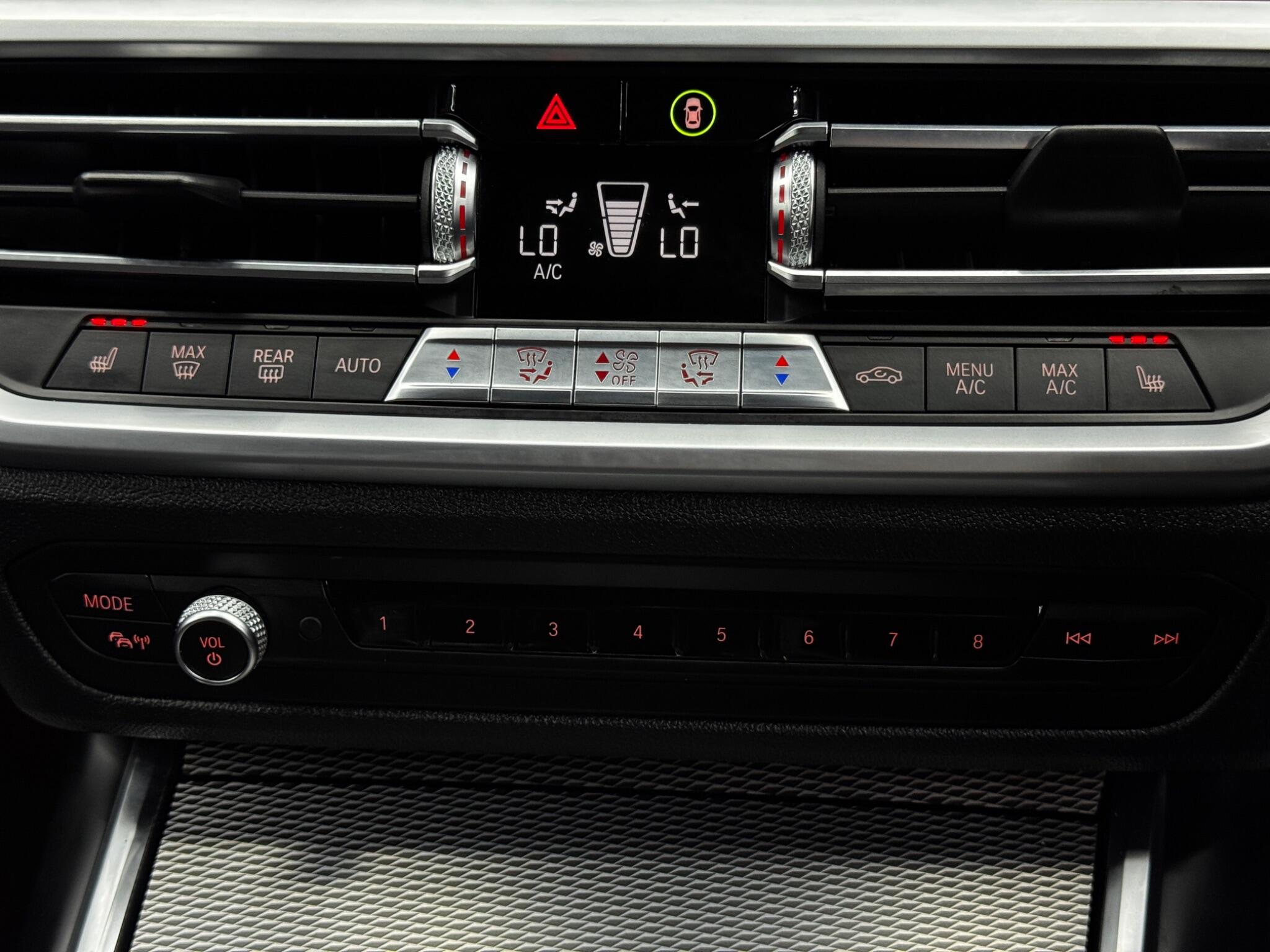BMW 3 Series view 28