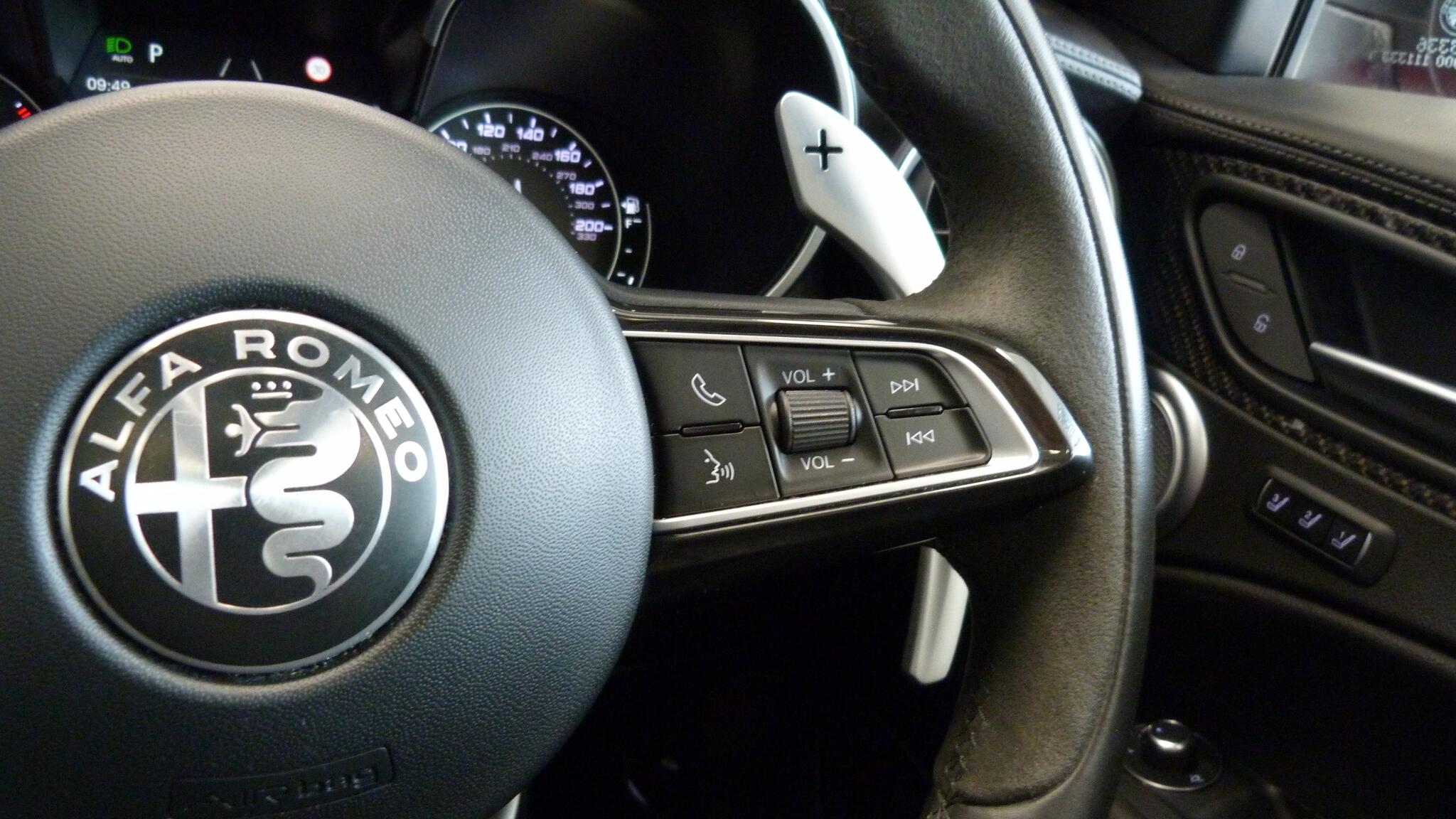 Alfa Romeo Stelvio view 26