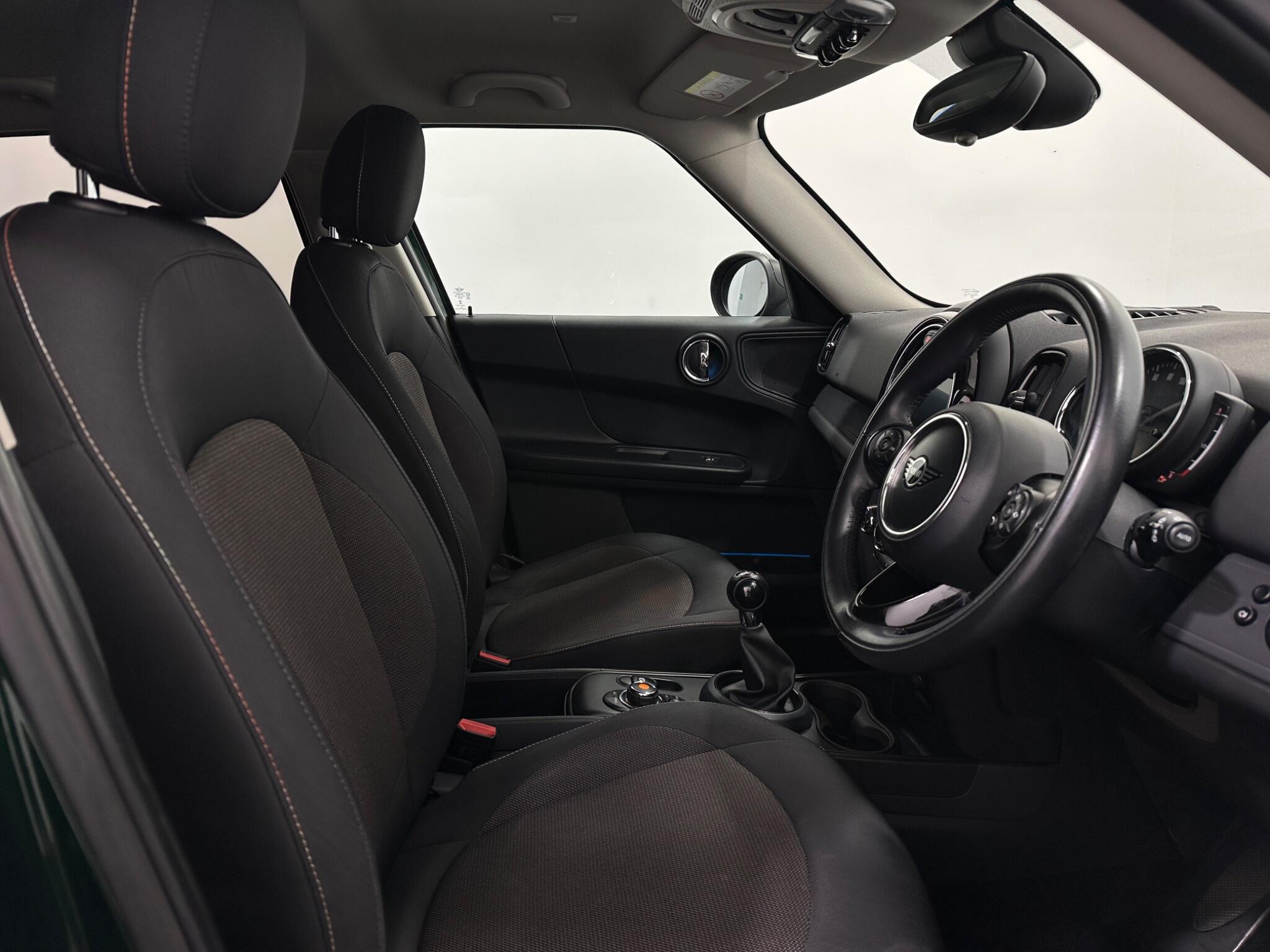 Mini Countryman view 33