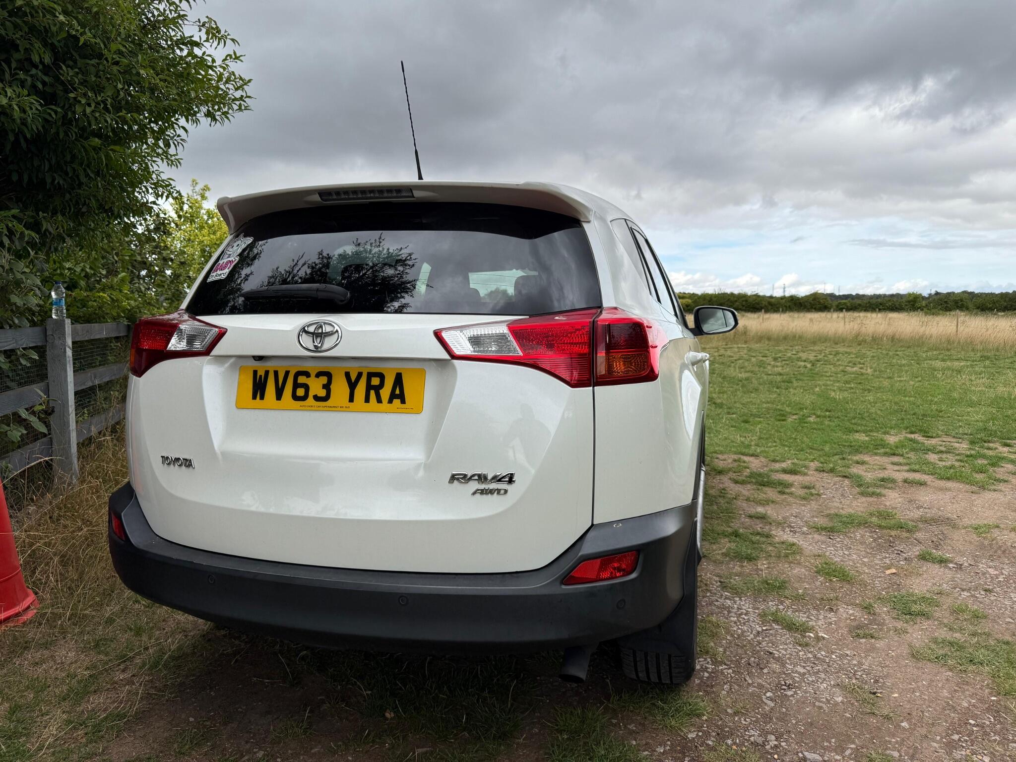 Toyota Rav4 view 18