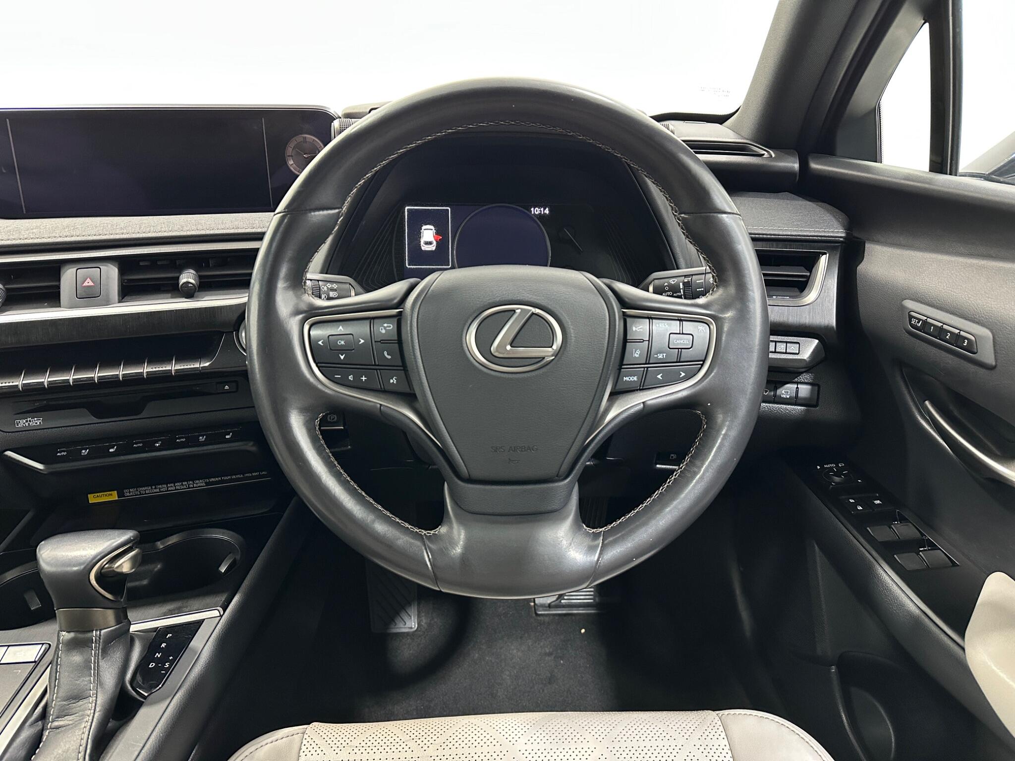 Lexus UX view 13