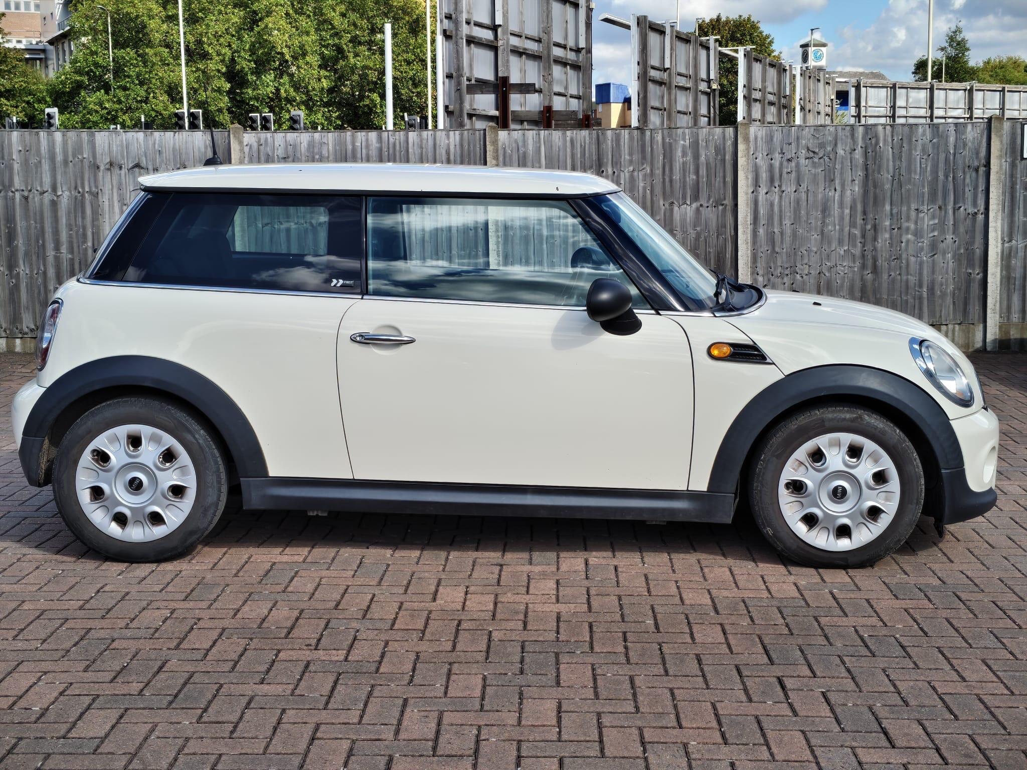 Mini Hatch view 4