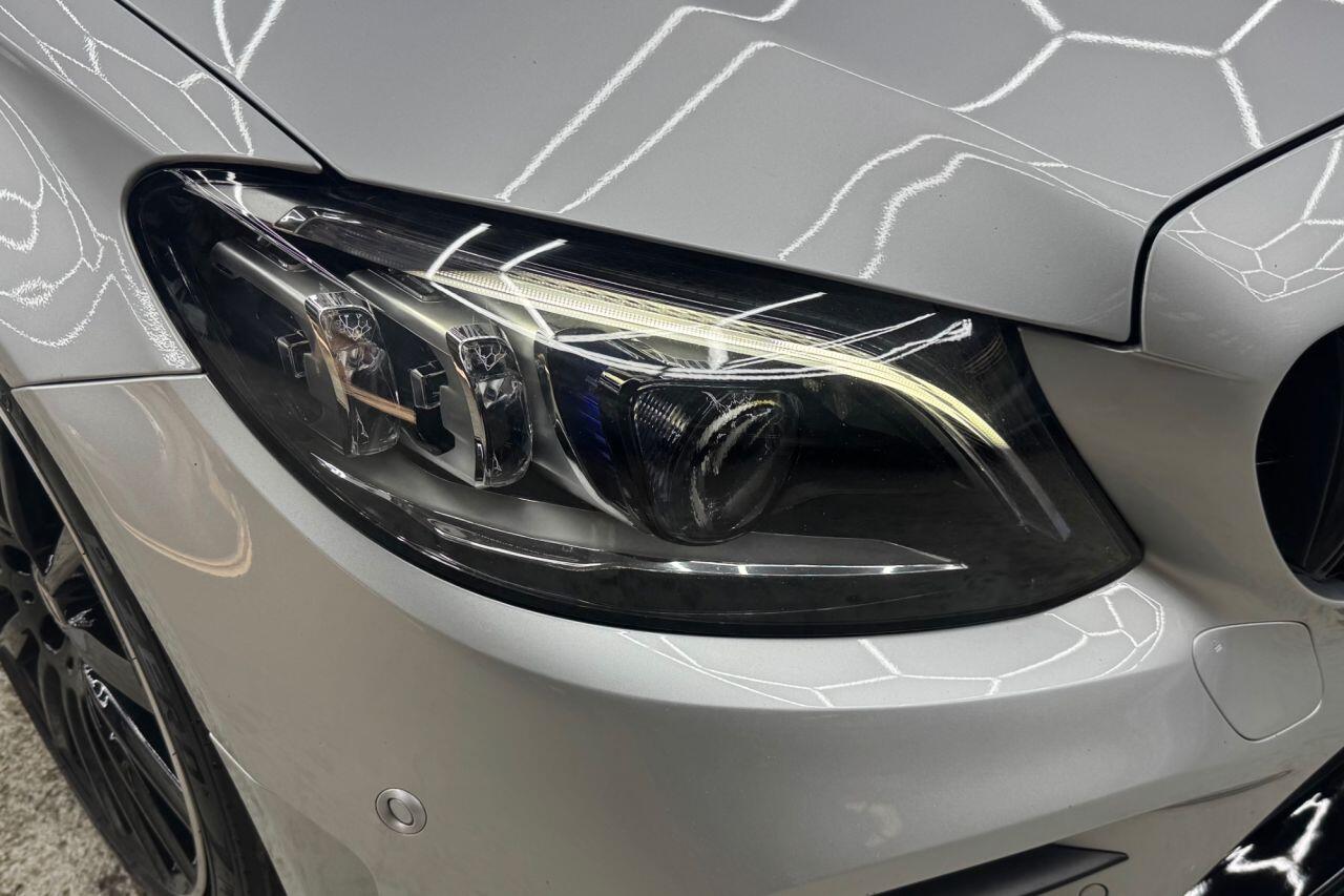 Mercedes-Benz C-Class view 8