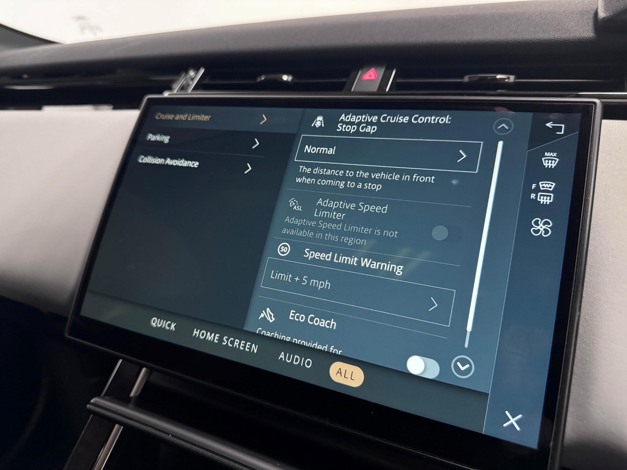 Land Rover Range Rover Velar view 46