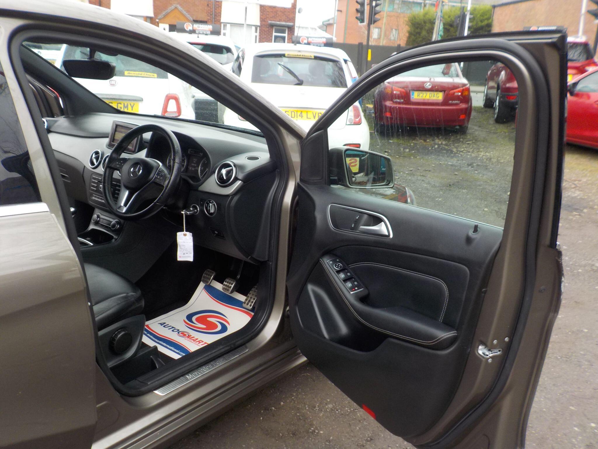 Mercedes-Benz B Class 1.8 B180 CDI BlueEfficiency Sport Euro 5 (s/s) 5dr