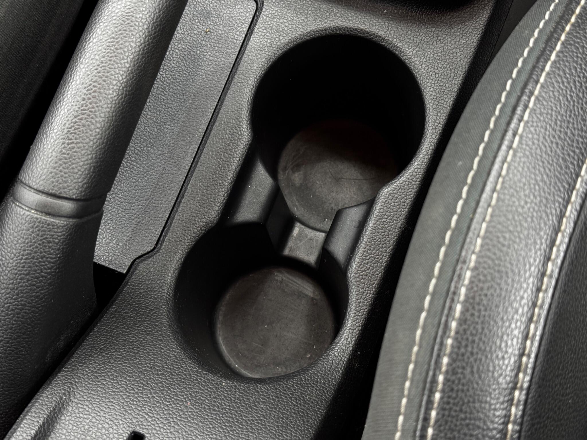 MG ZS view 25