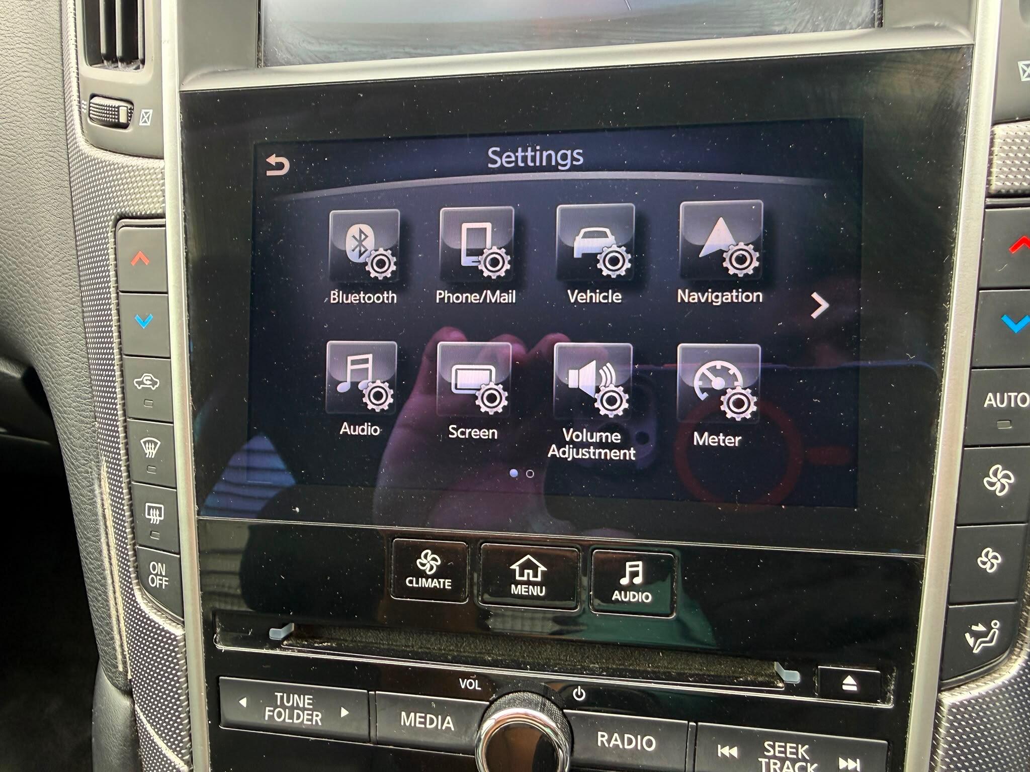 Infiniti Q50 view 17