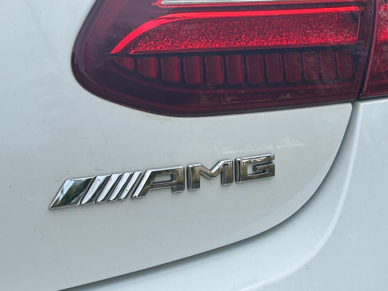 Mercedes-Benz E-Class view 13