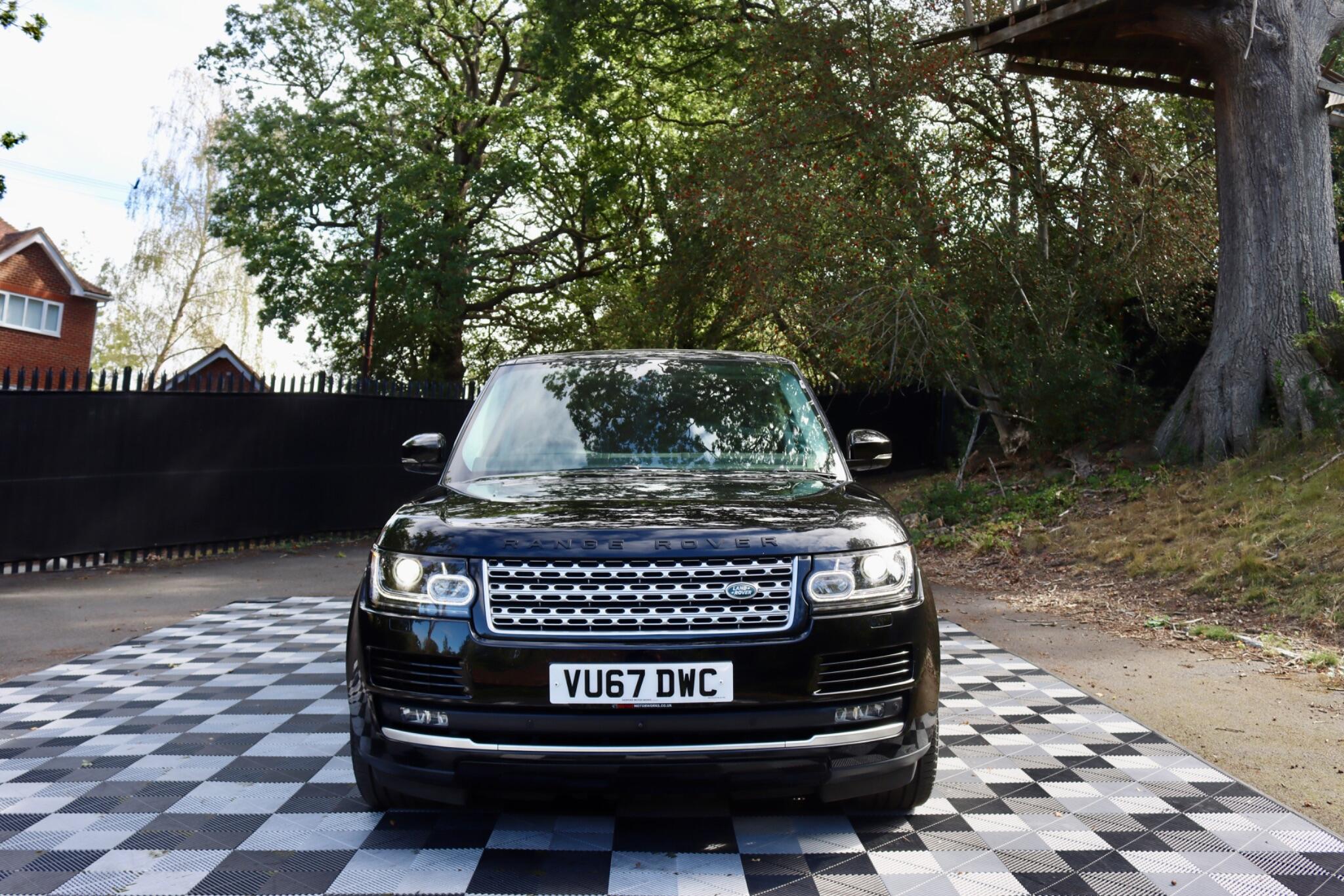 Land Rover Range Rover view 30