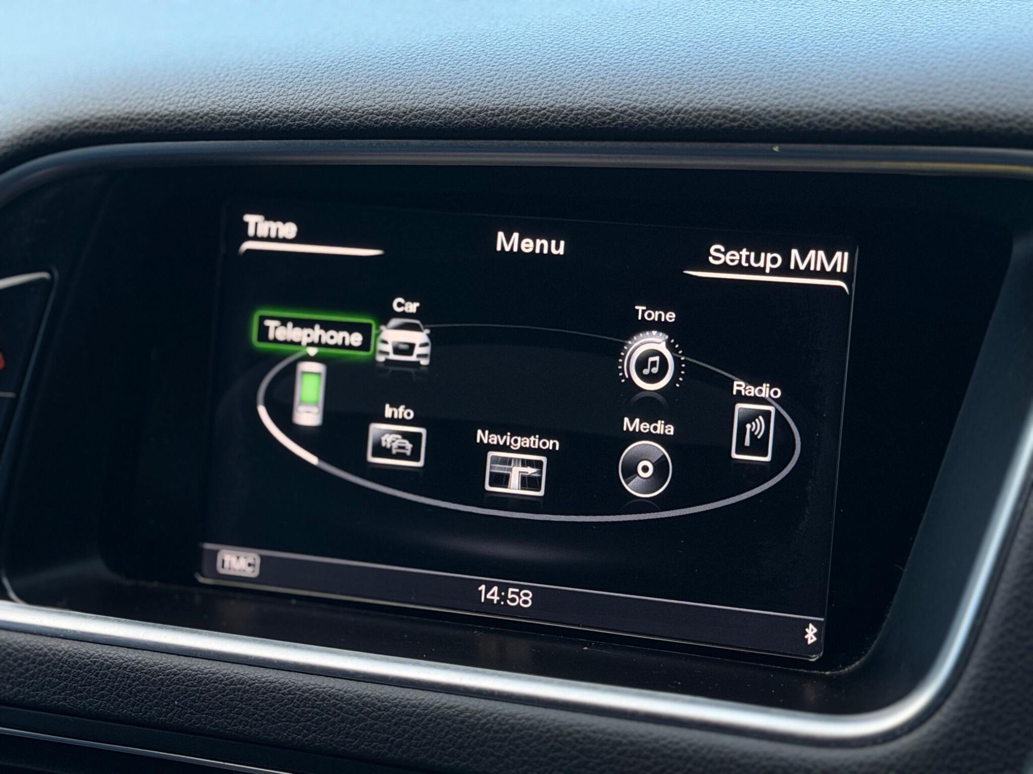 Audi Q5 view 29