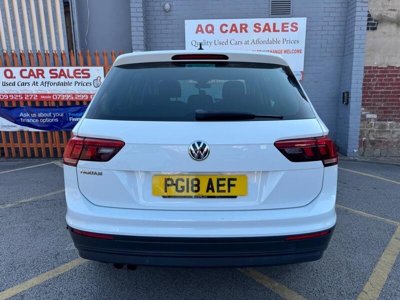 Volkswagen Tiguan view 6