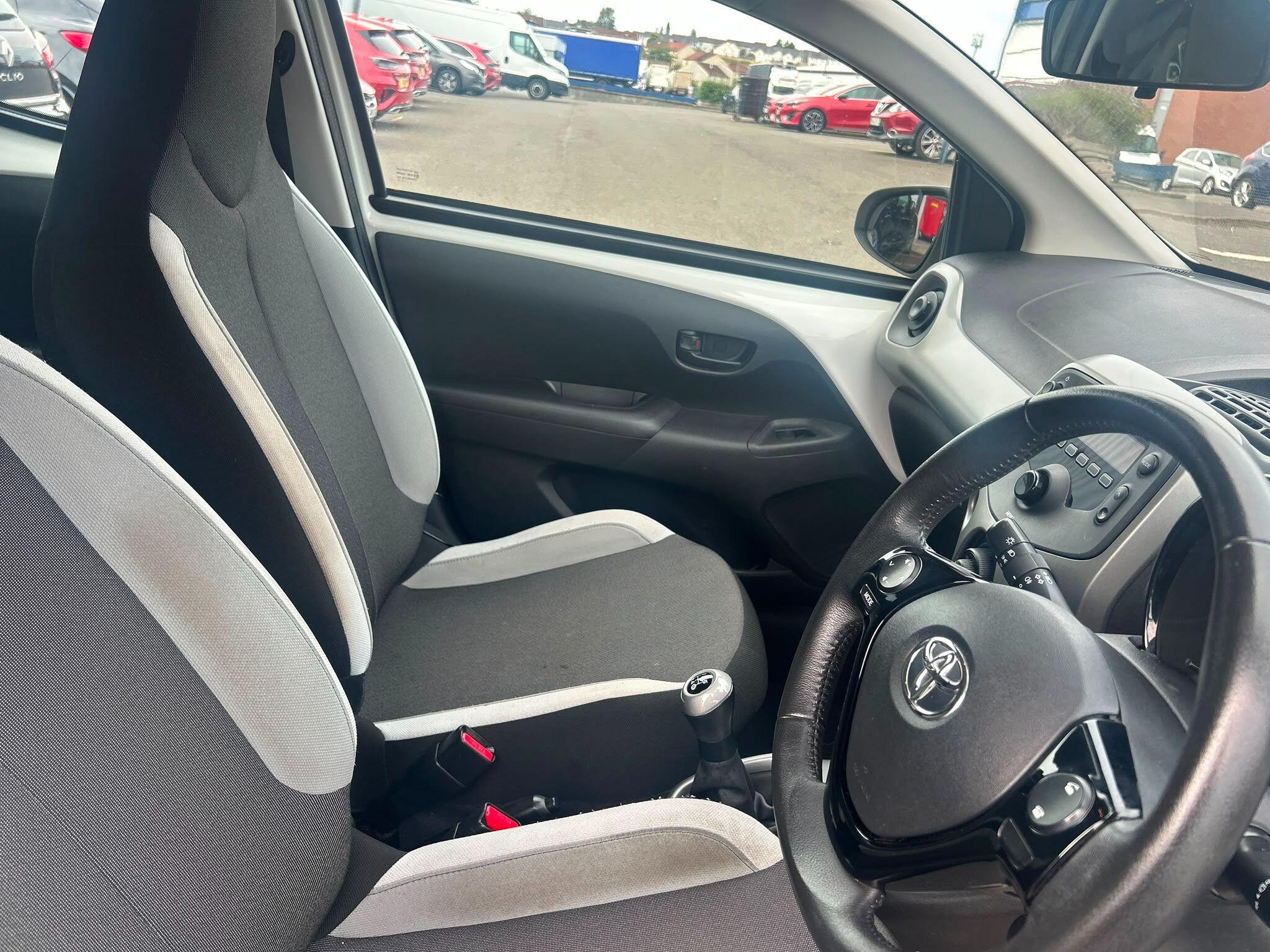Toyota Aygo view 14