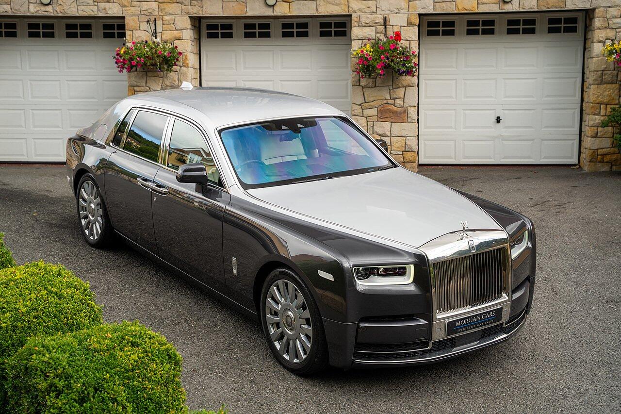 Rolls-Royce Phantom view 108