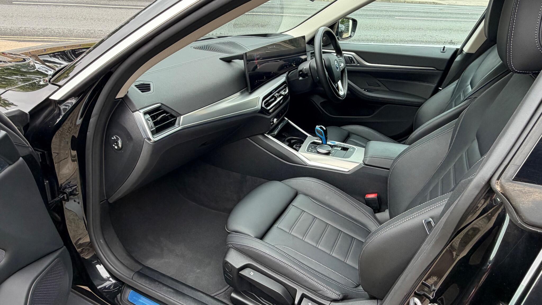 BMW I4 view 26