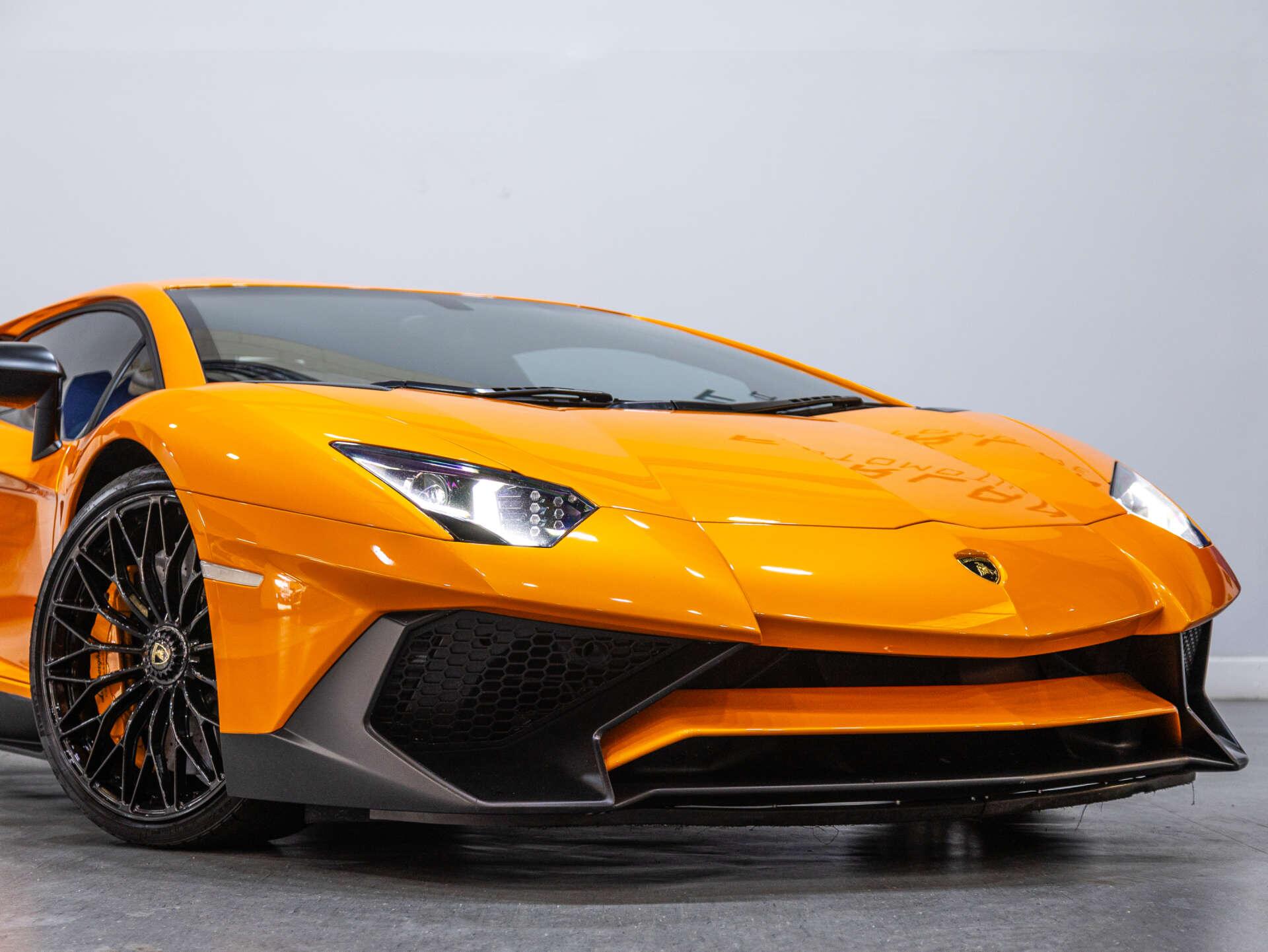 Lamborghini Aventador view 12