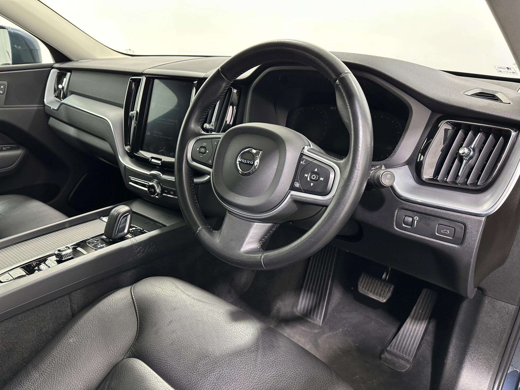 Volvo XC60 view 11