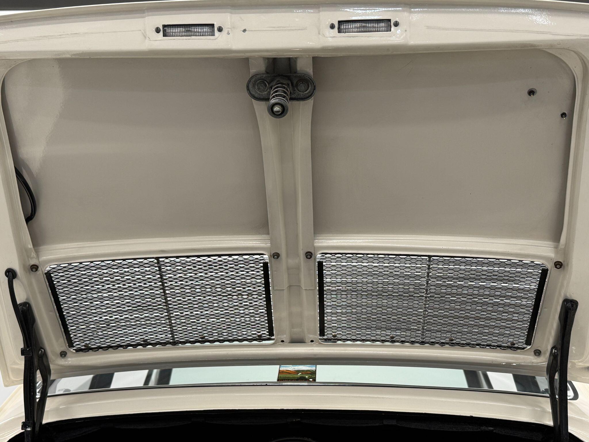 Porsche 911 view 65