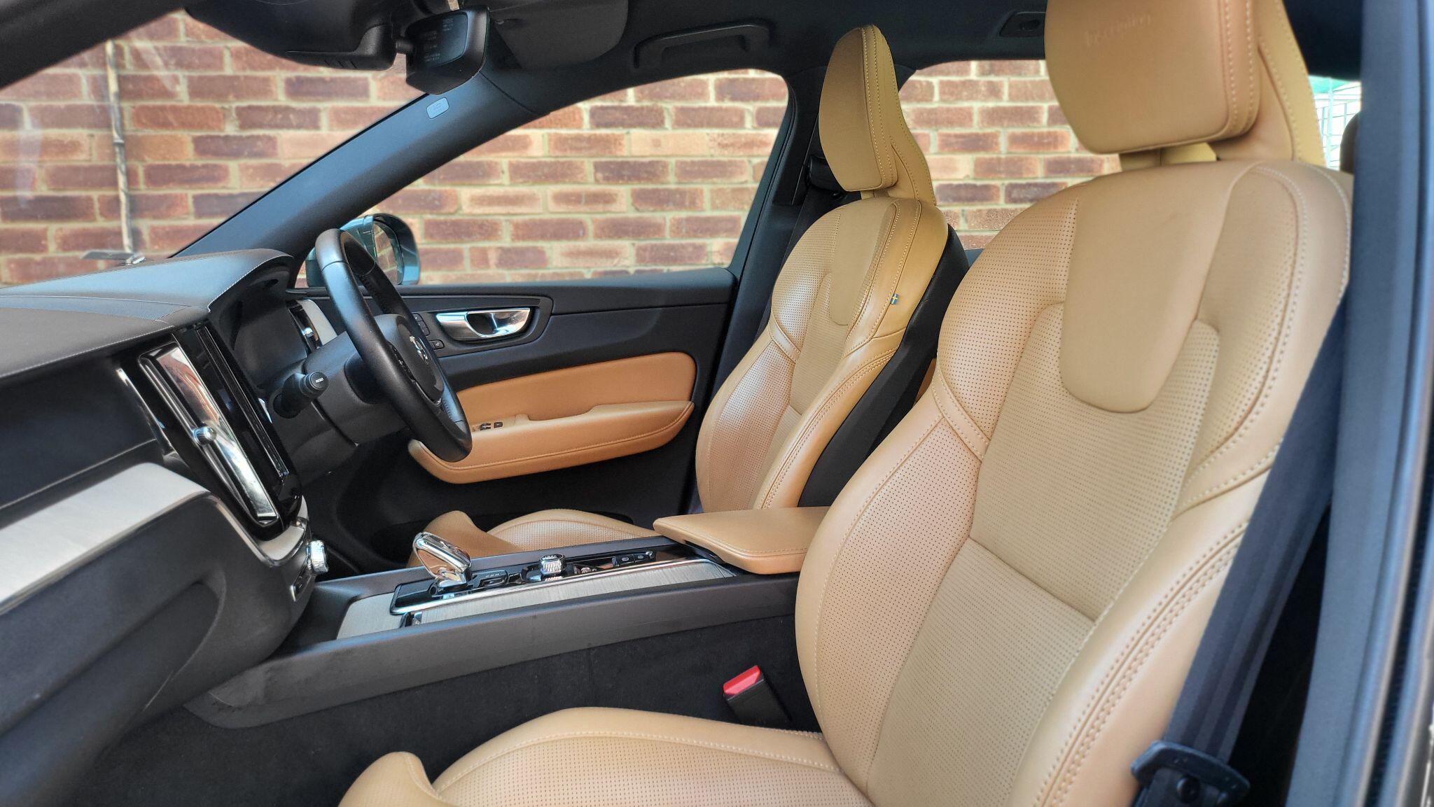Volvo XC60 view 37