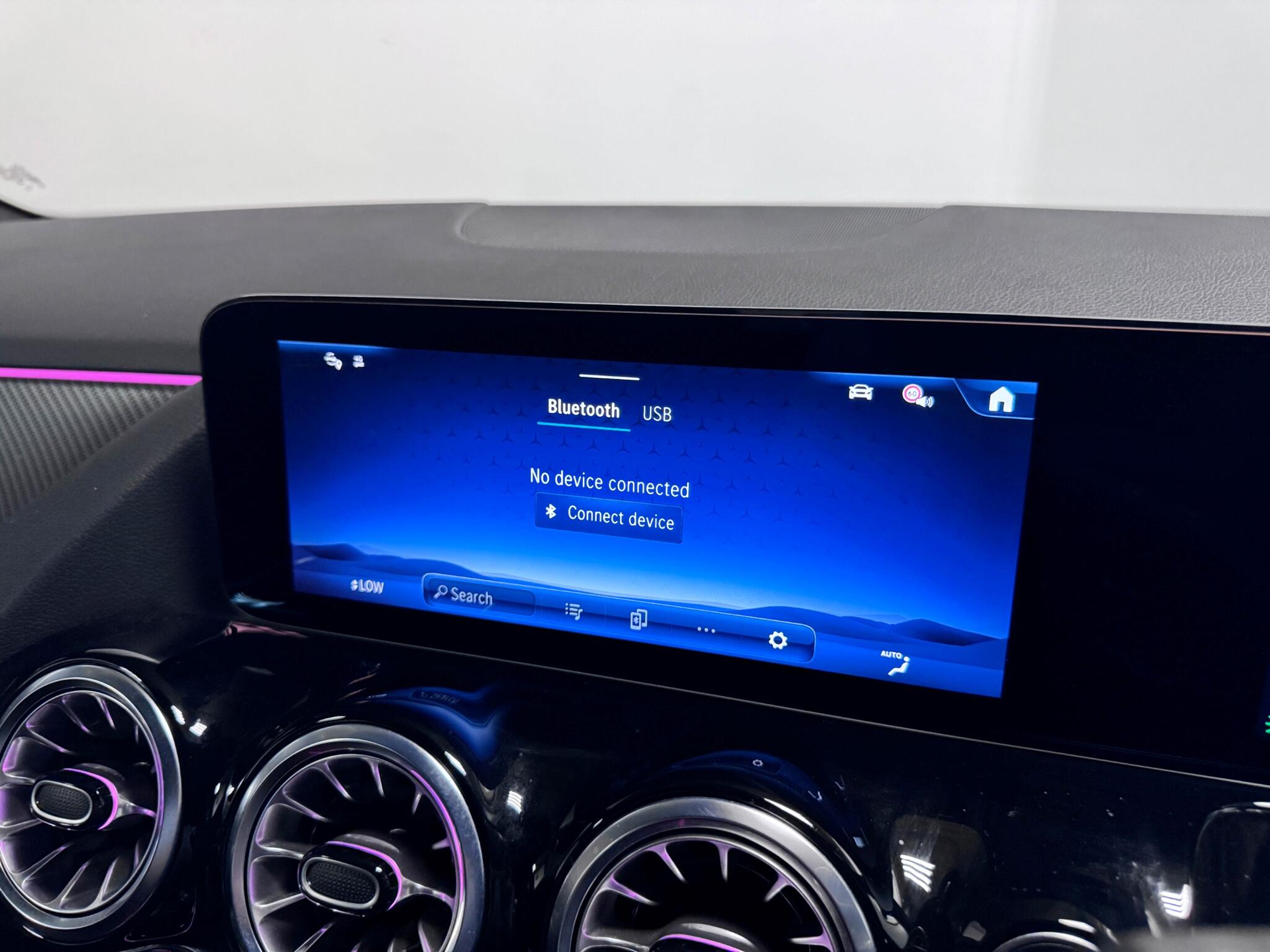 Mercedes-Benz Gla view 43
