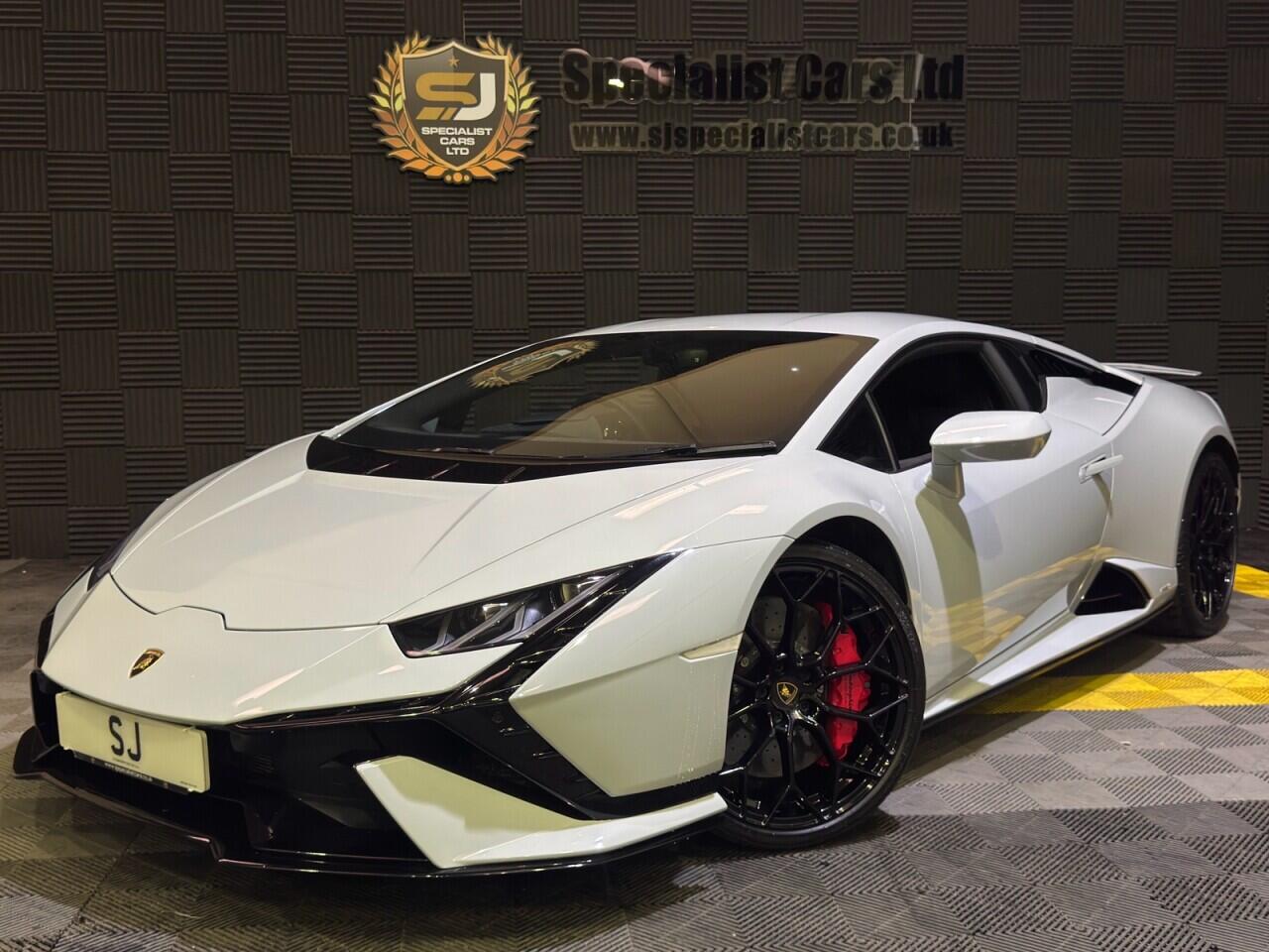 Lamborghini Huracan view 18