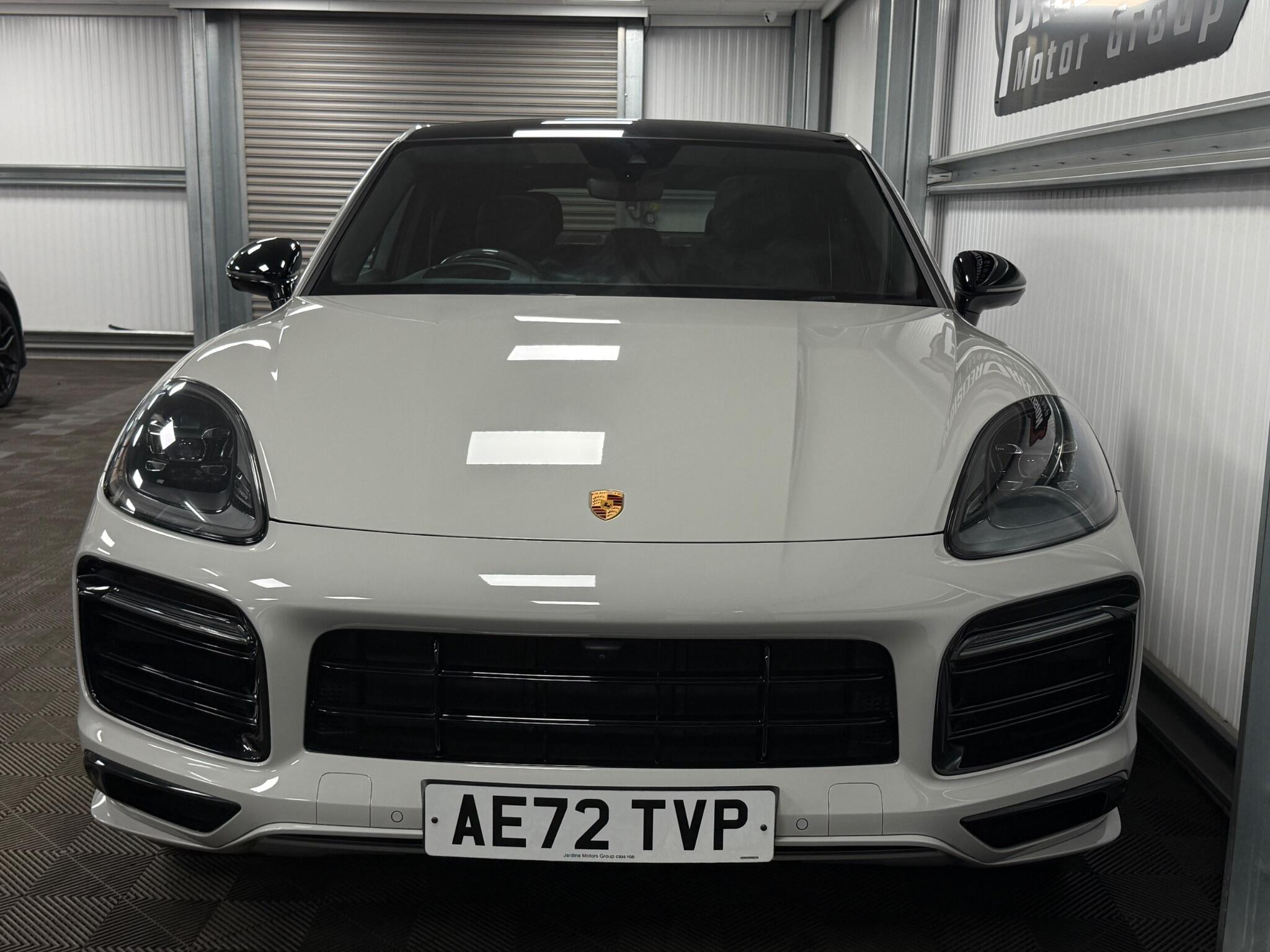 Porsche Cayenne view 3
