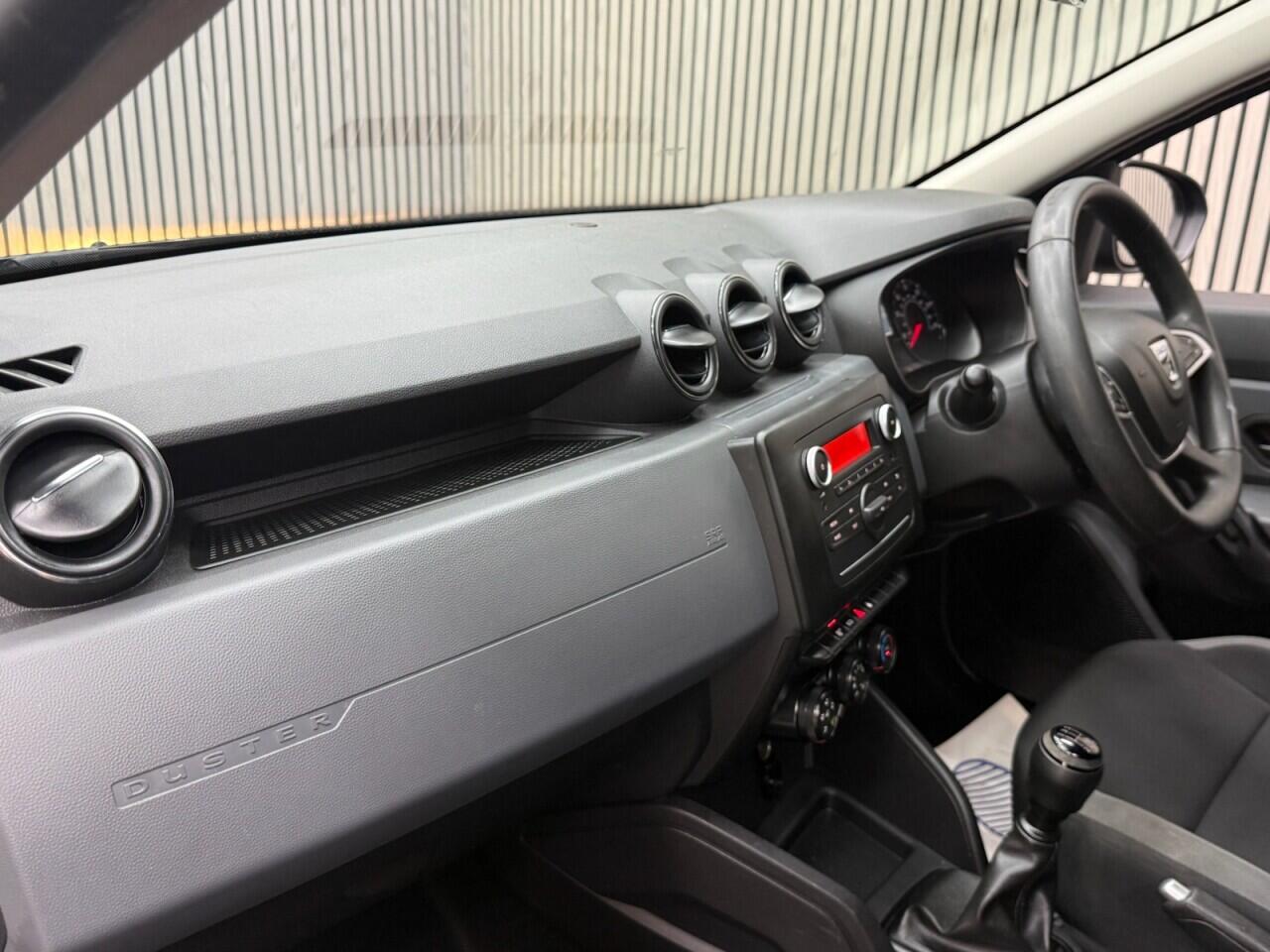 Dacia Duster view 5