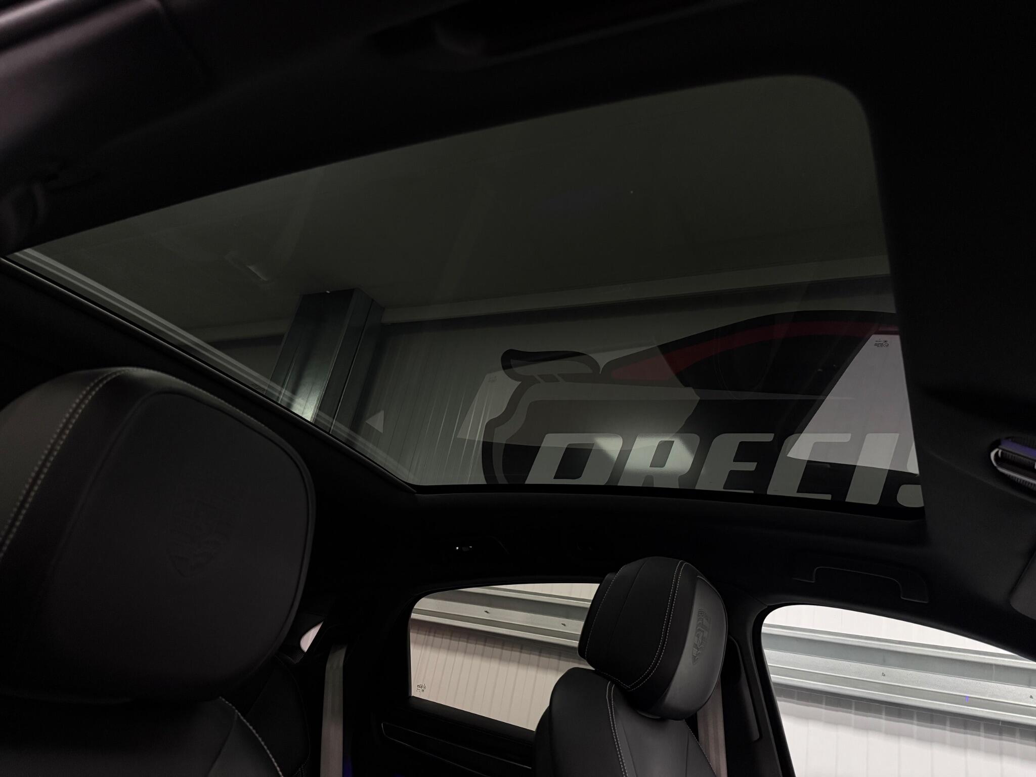 Porsche Cayenne view 19