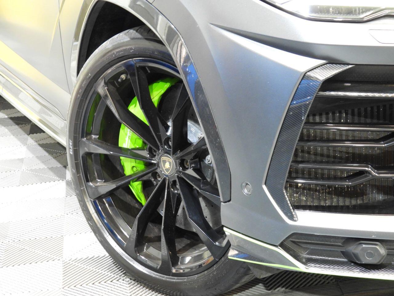 Lamborghini Urus view 62