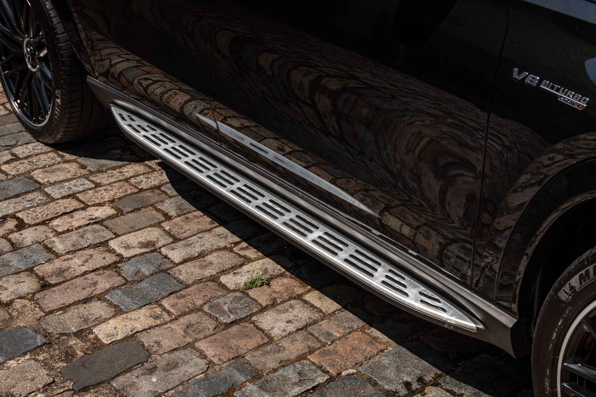 Mercedes-Benz GLS view 39