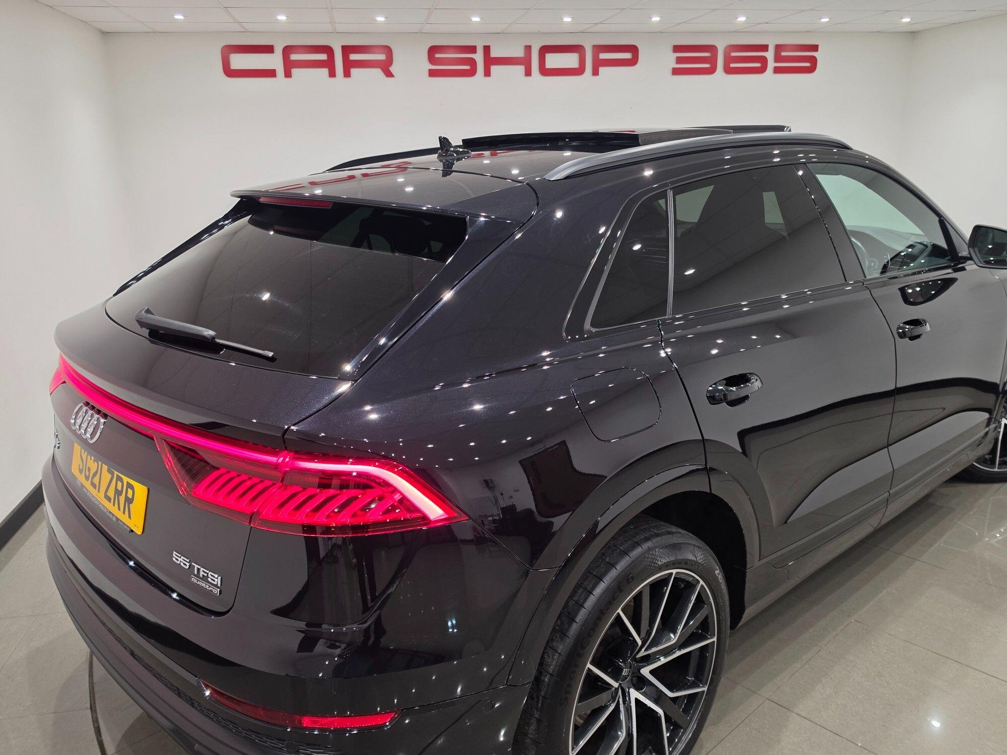 Audi Q8 view 70